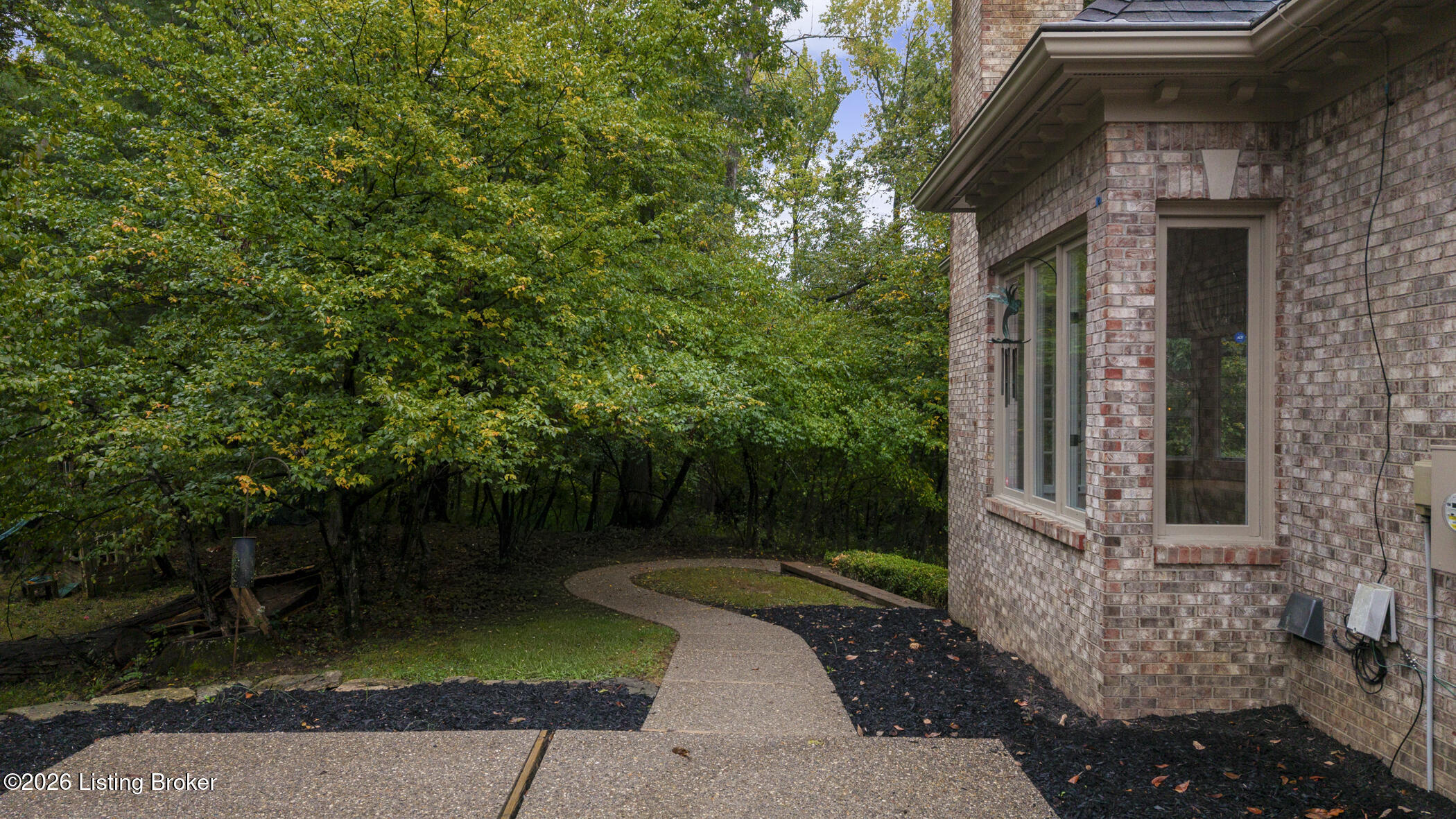 5510 Timber Ridge Dr Property Photo 3