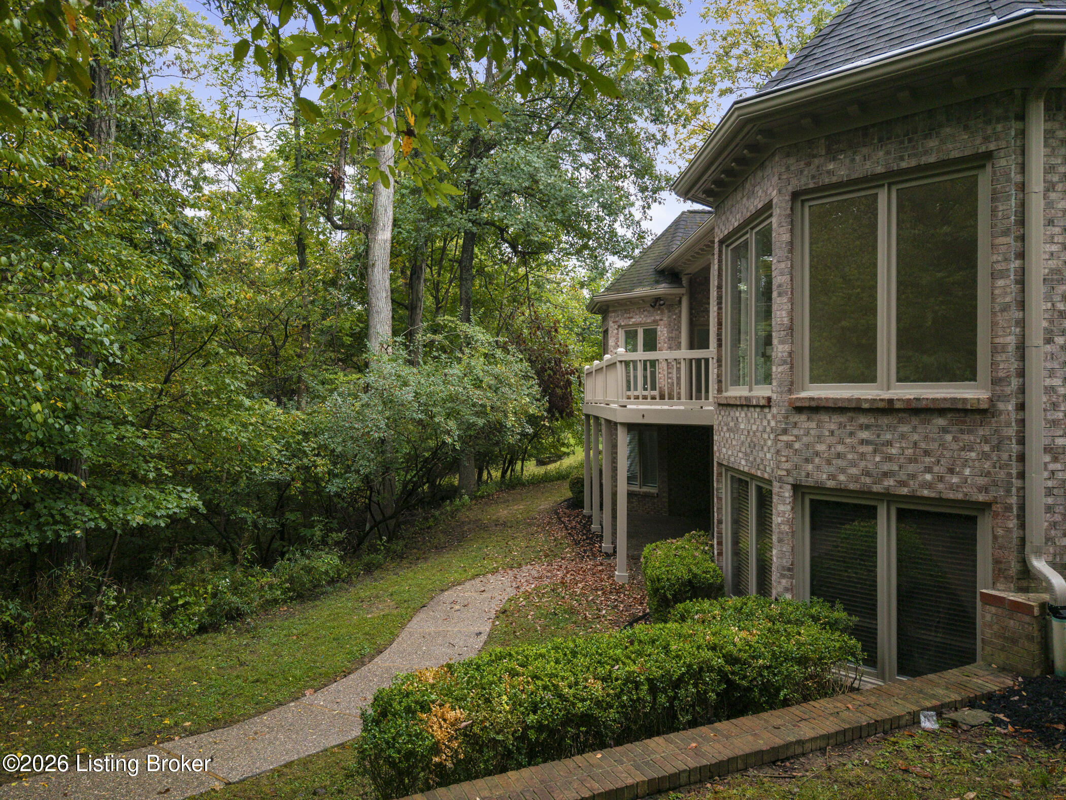 5510 Timber Ridge Dr Property Photo 4