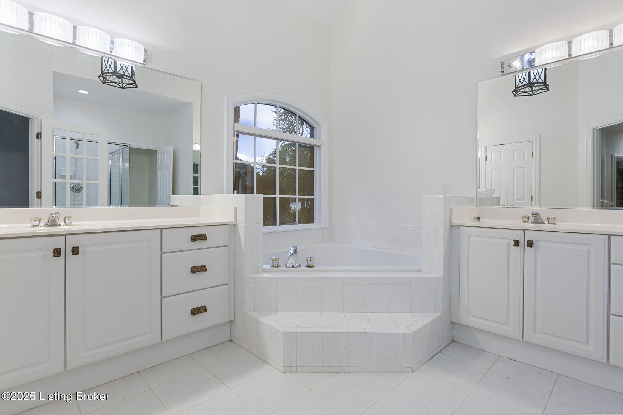 5510 Timber Ridge Dr Property Photo 32