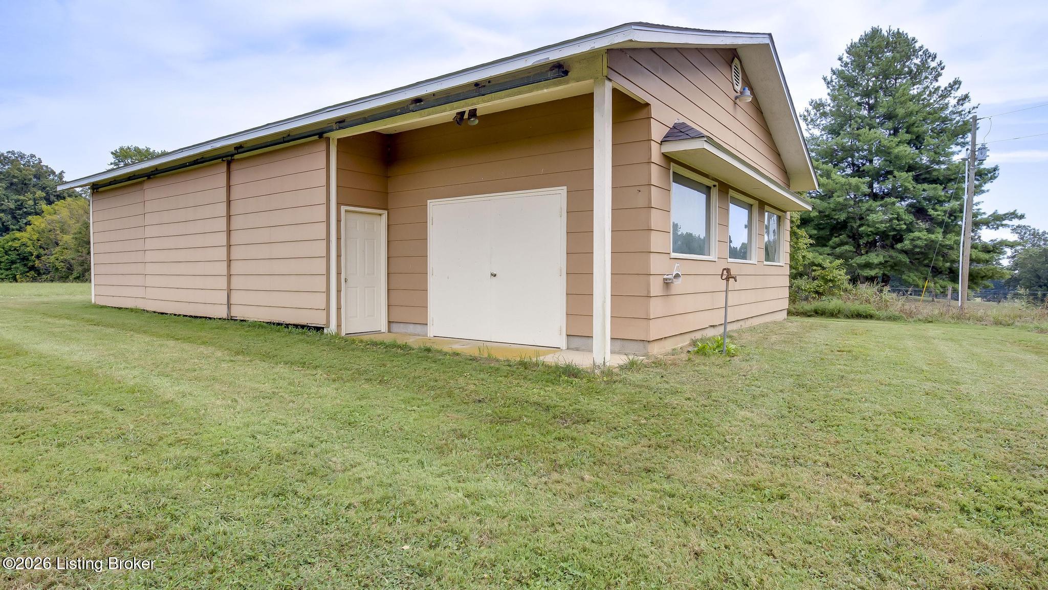 2835 Ky-261 Property Photo 96
