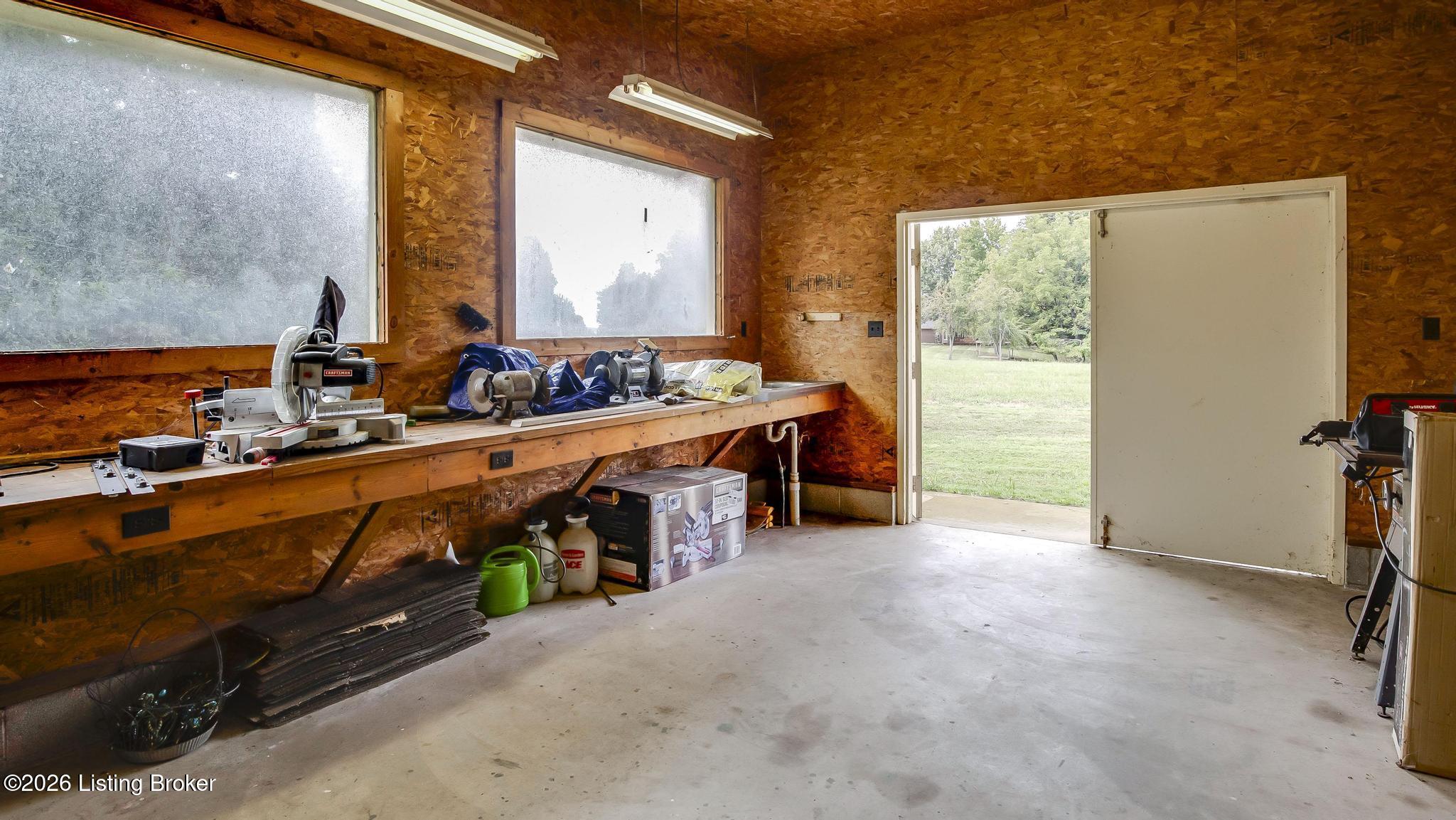 2835 Ky-261 Property Photo 99