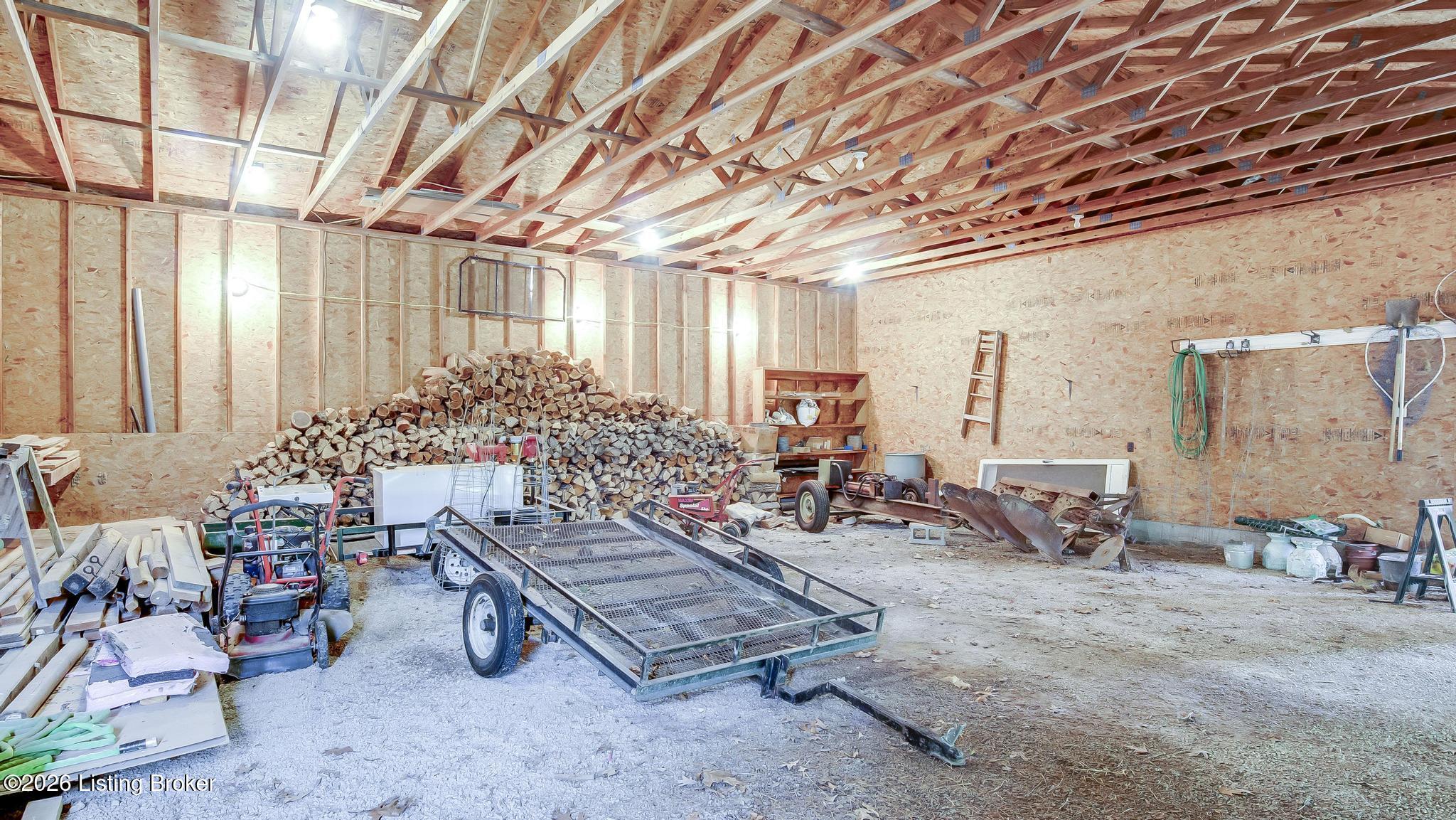 2835 Ky-261 Property Photo 100
