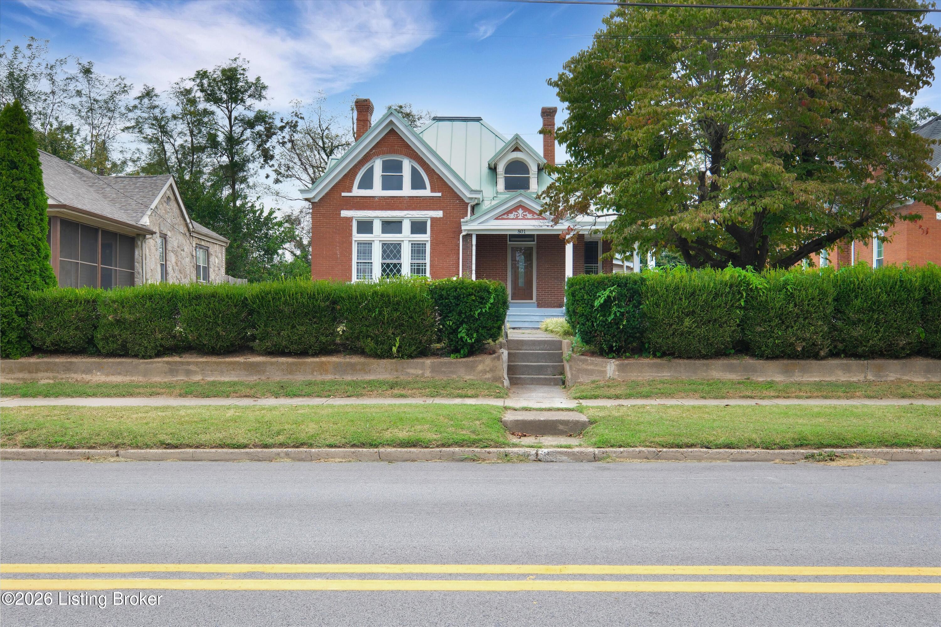 801 Highland Ave Property Photo 3
