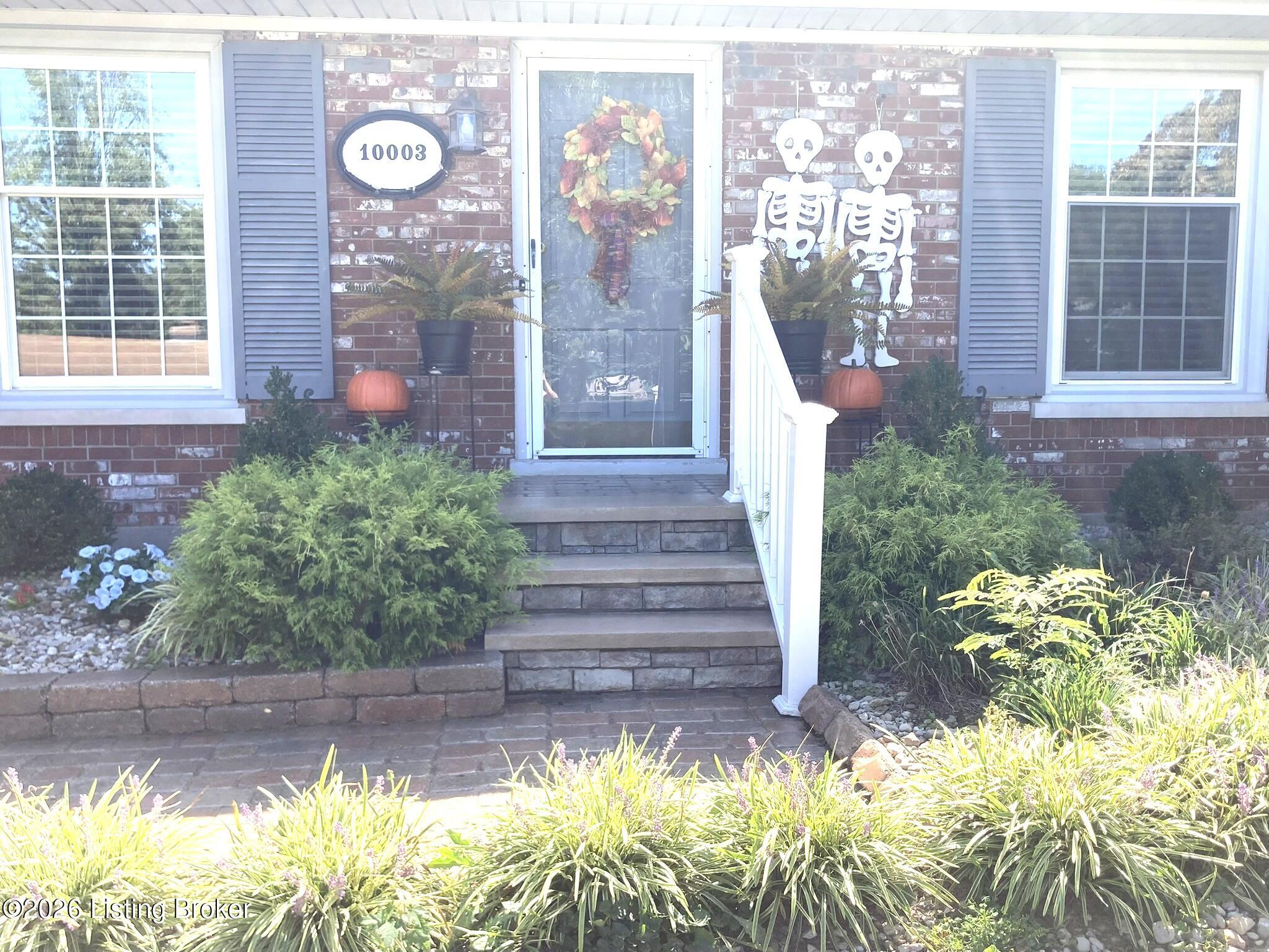 10003 Silverwood Ln Property Photo 6