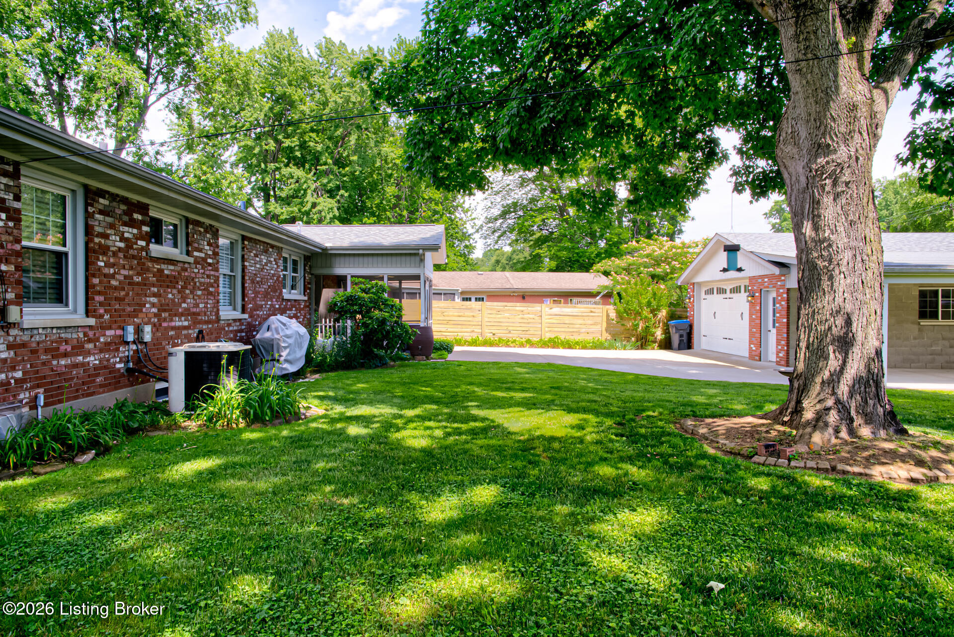 10003 Silverwood Ln Property Photo 62