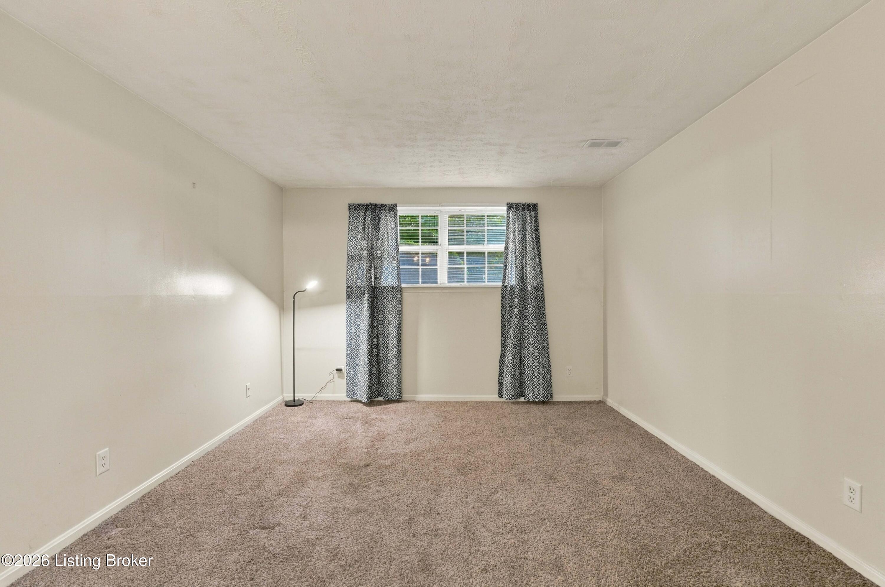 105 Algiers Ct 3 Property Photo 6
