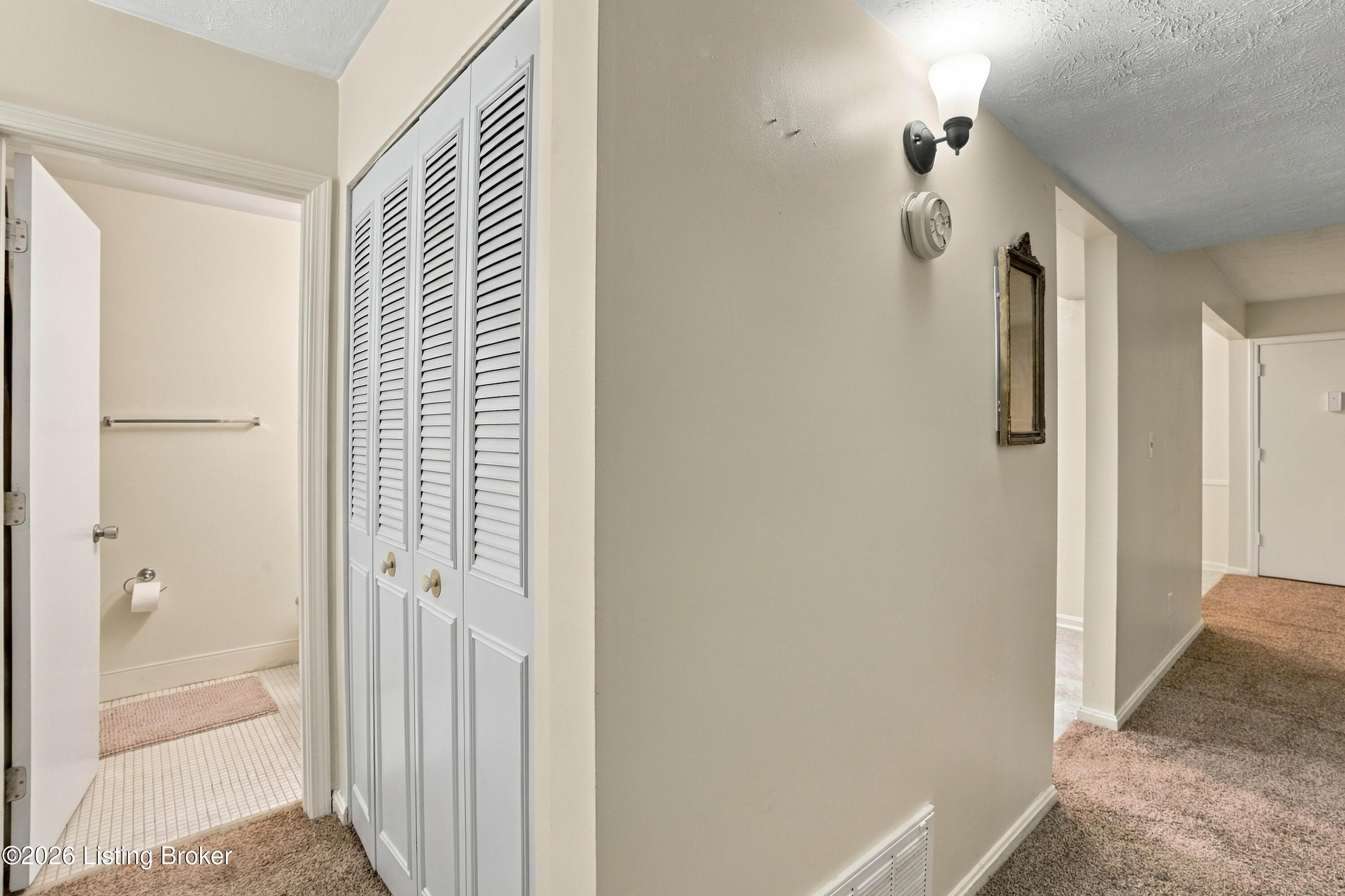 105 Algiers Ct 3 Property Photo 14