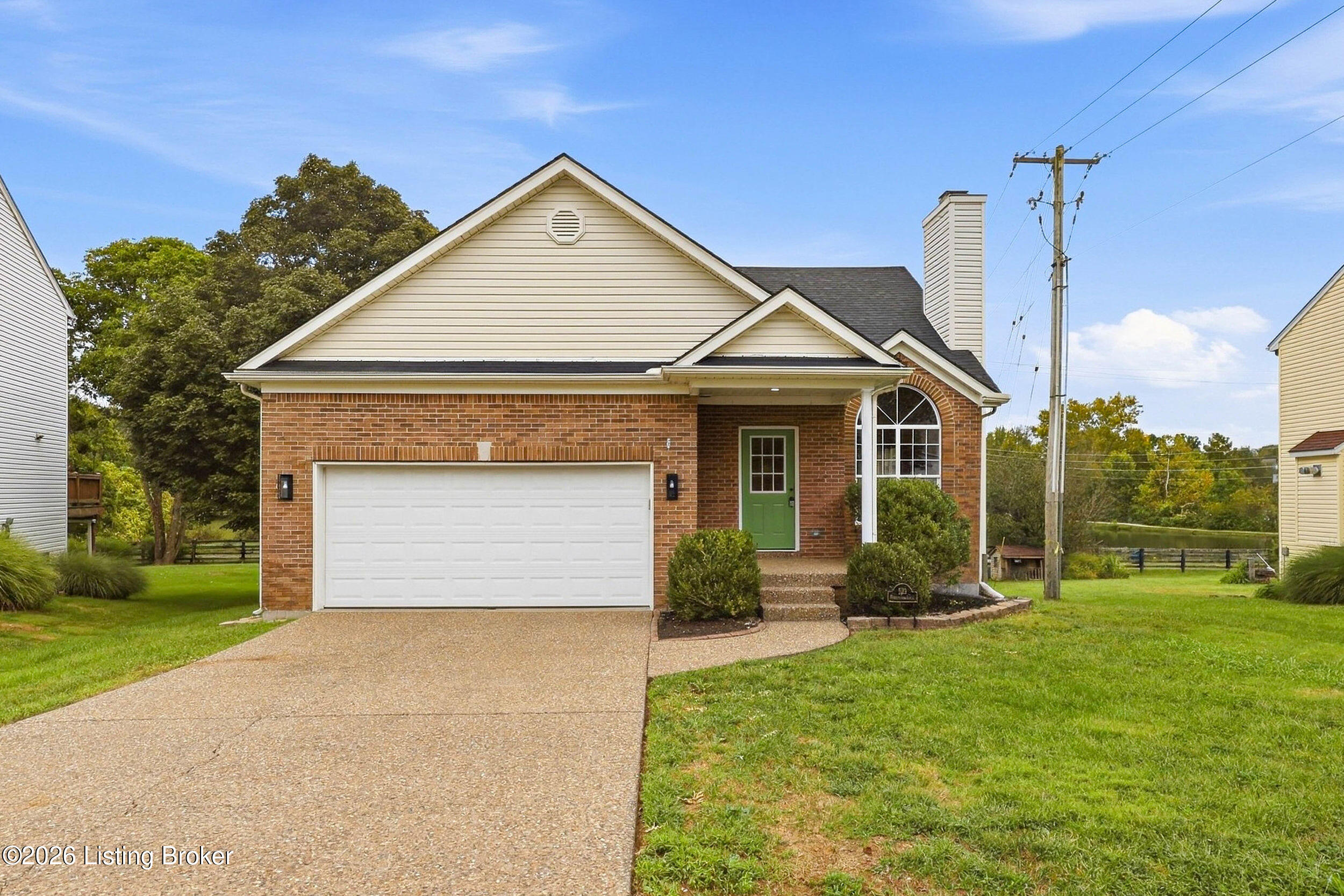 223 Washington Cir Property Photo 3