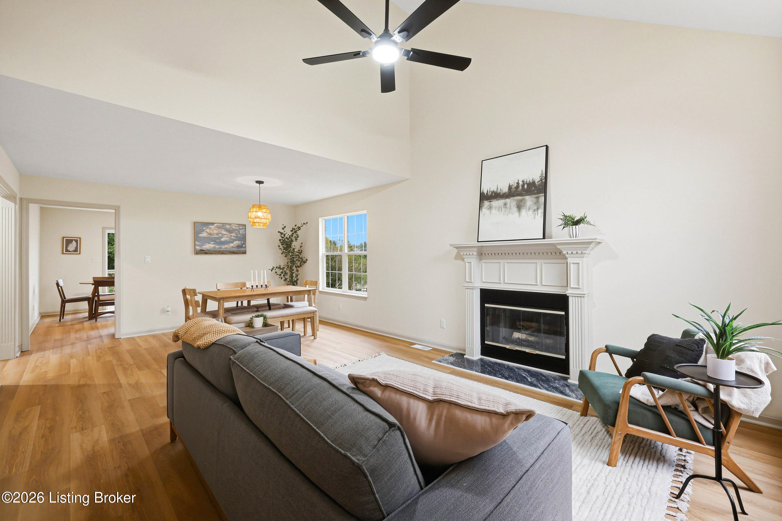 223 Washington Cir Property Photo 7