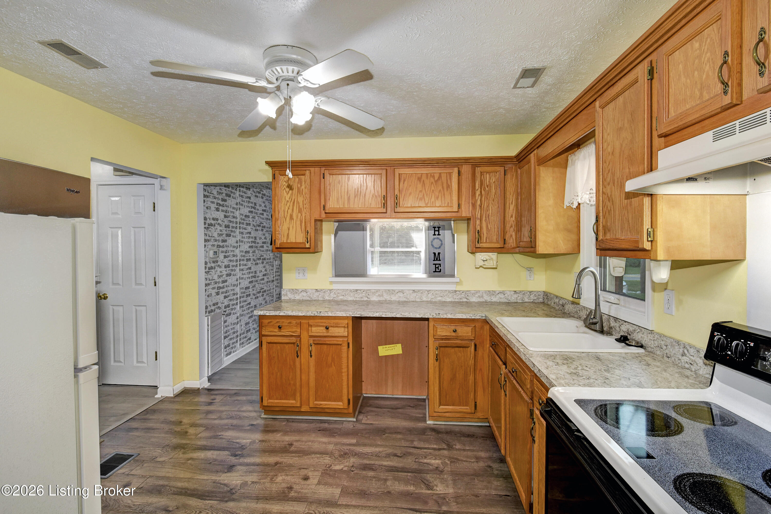 11524 Lower River Rd Property Photo 9