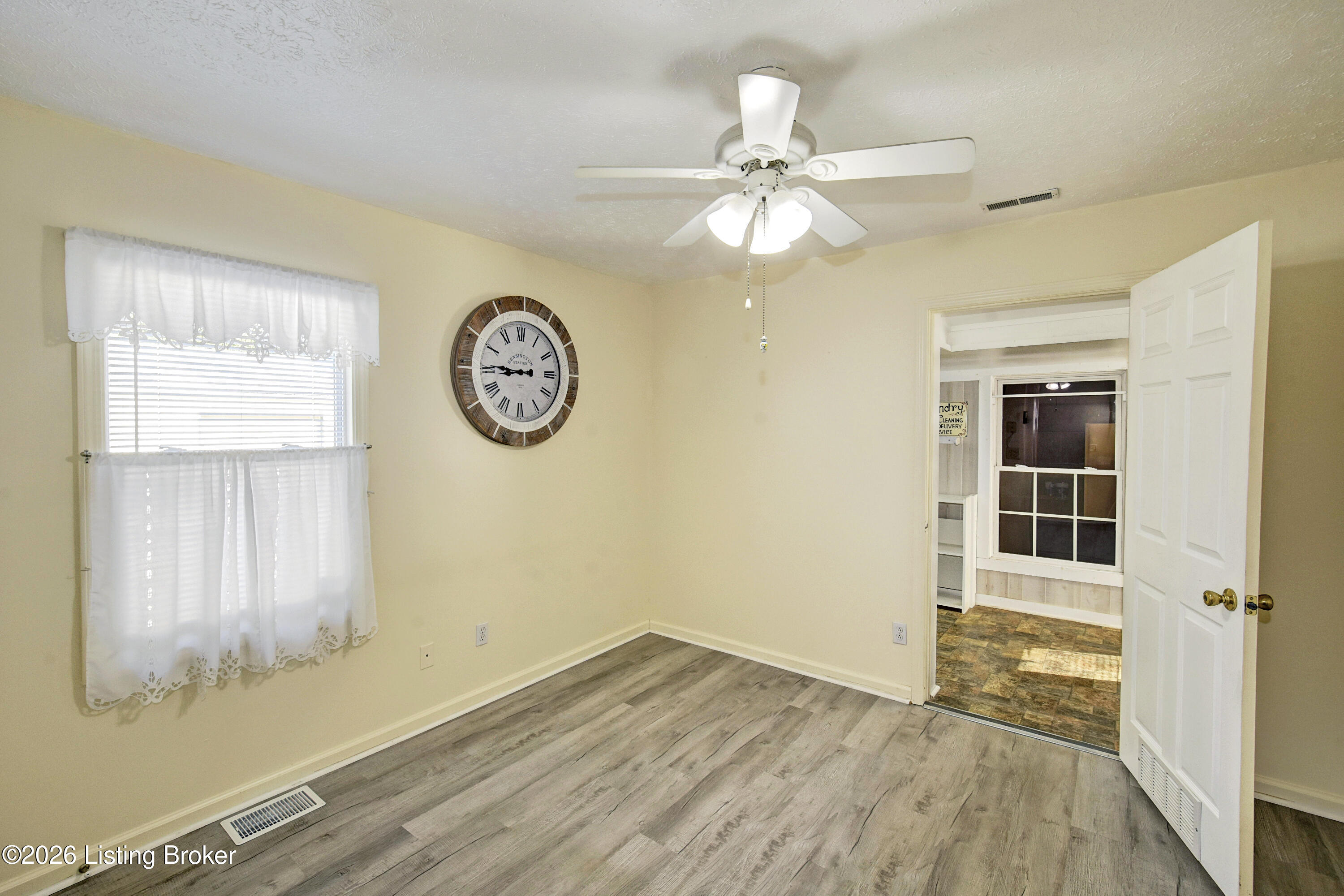 11524 Lower River Rd Property Photo 12