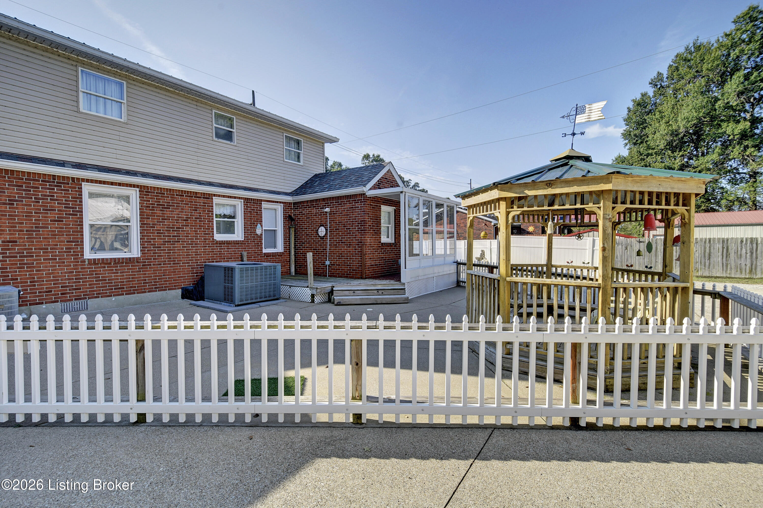 11524 Lower River Rd Property Photo 27