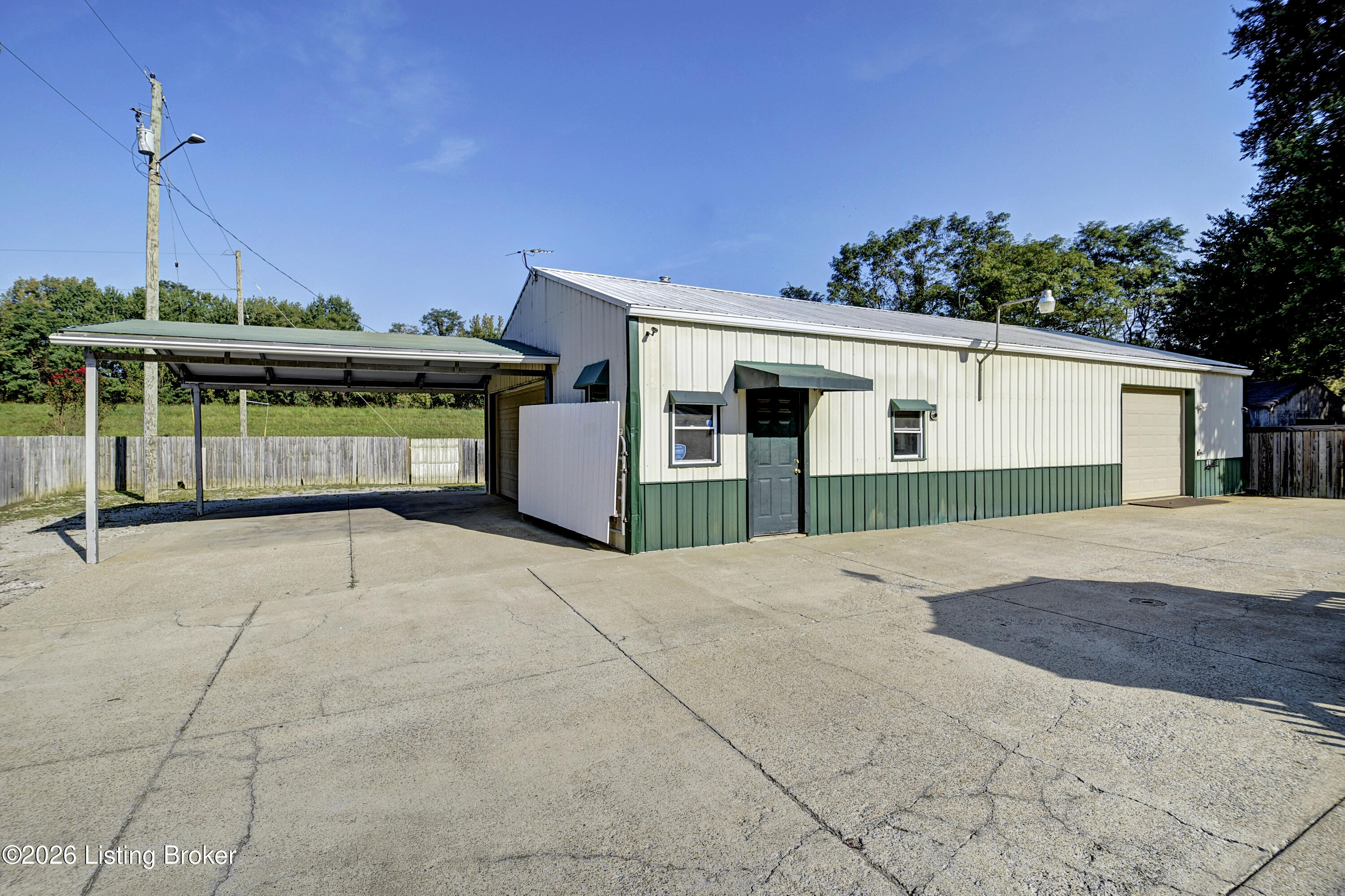 11524 Lower River Rd Property Photo 28