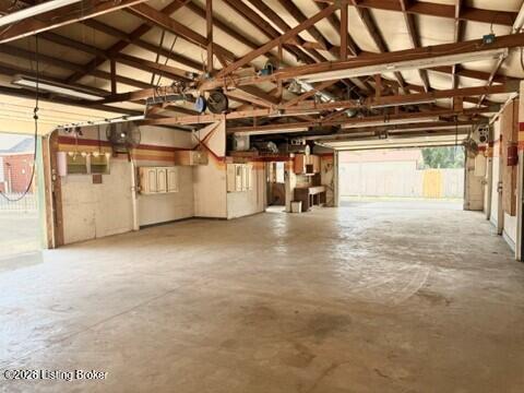 11524 Lower River Rd Property Photo 31