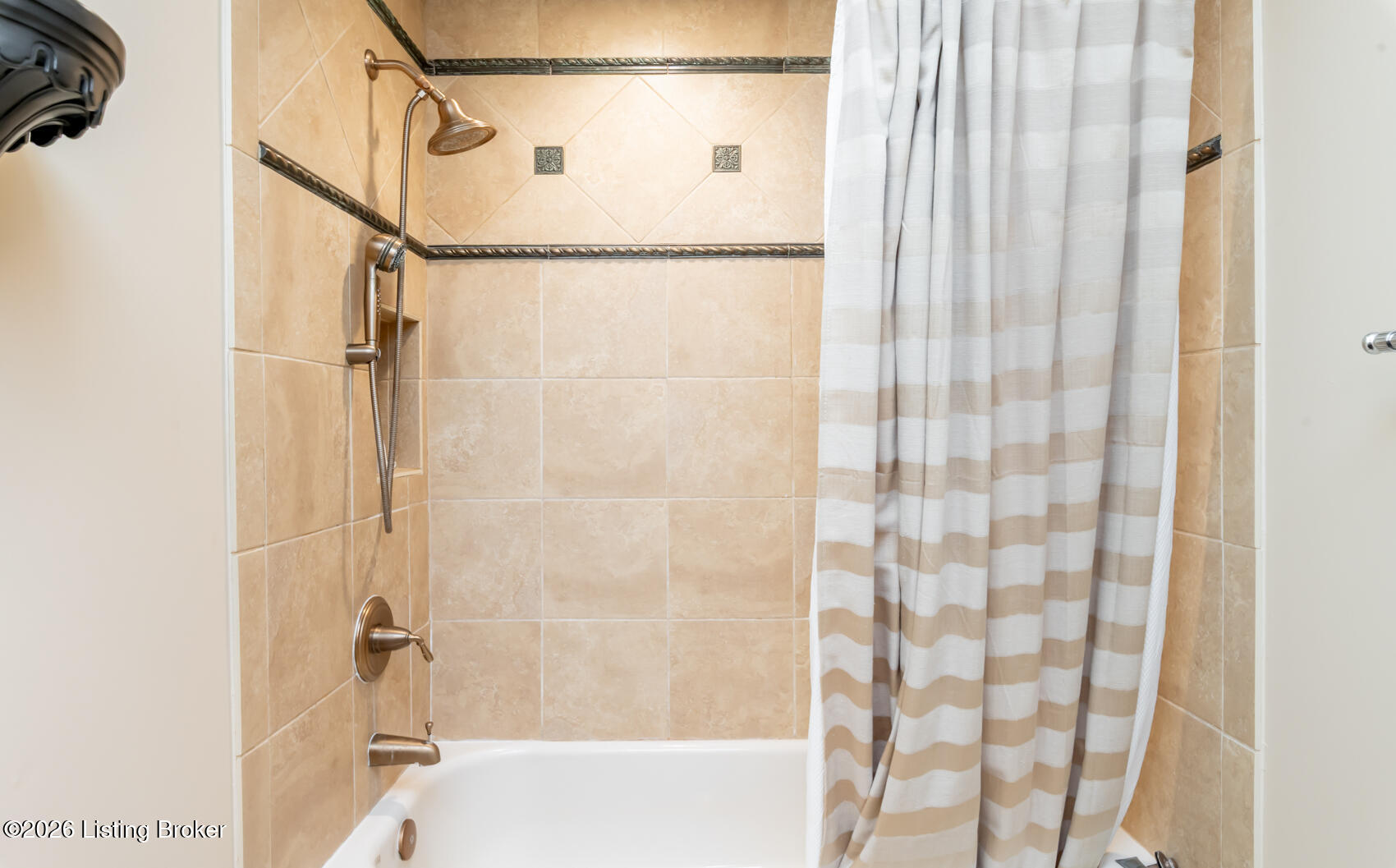 9604 Bay Hill Dr Property Photo 37