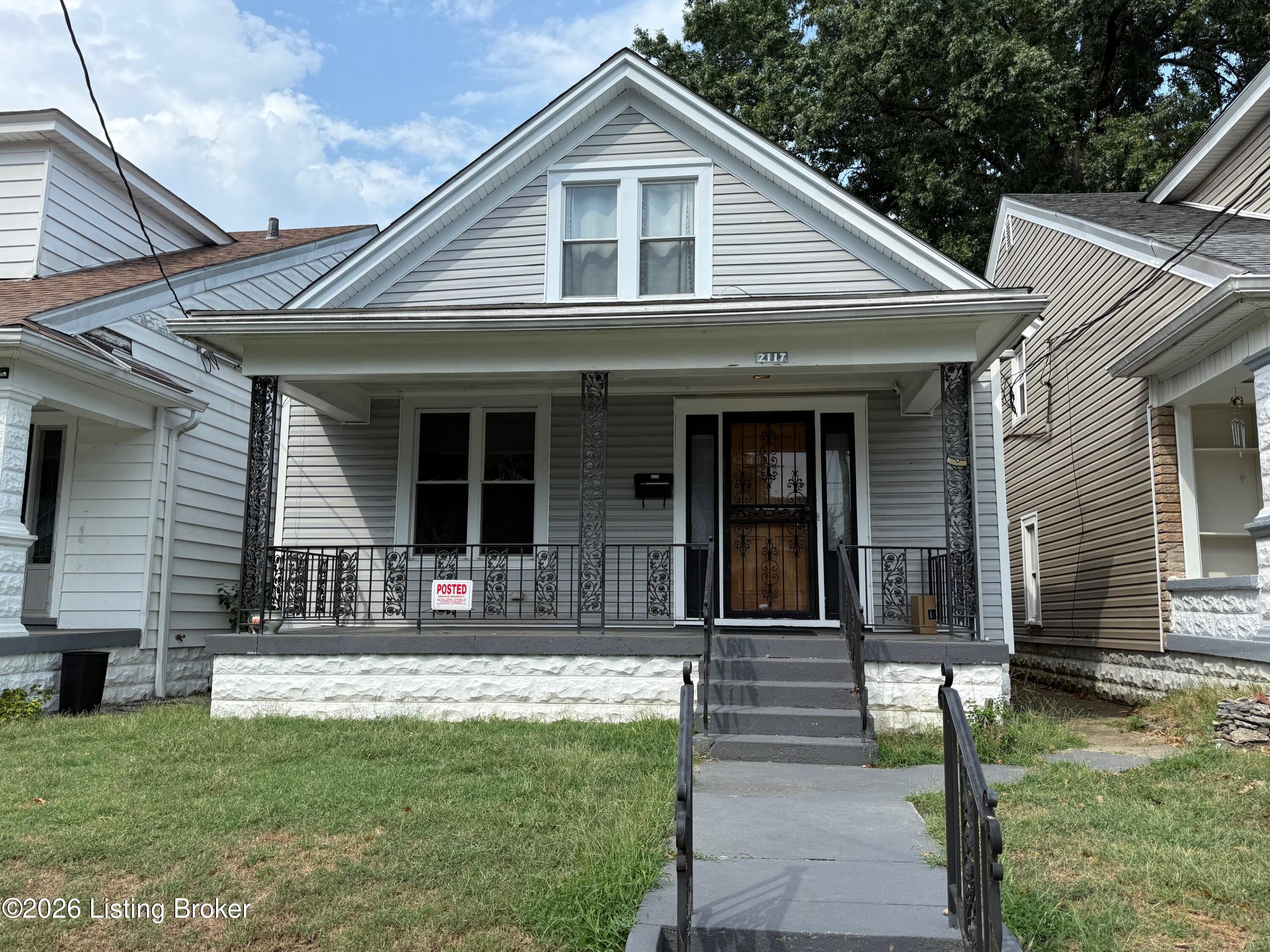 2117 Greenwood Ave Property Photo 1