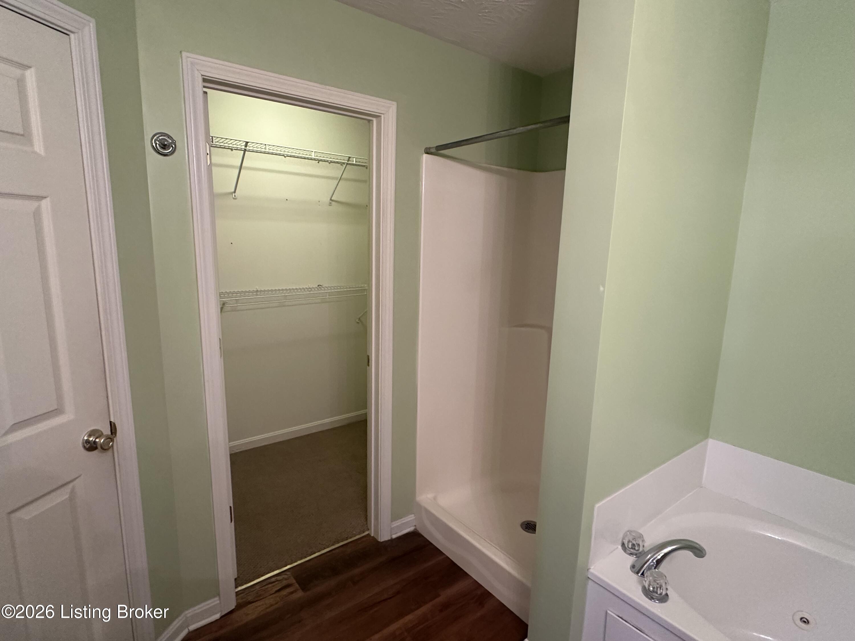 100 E Court Dr Property Photo 25