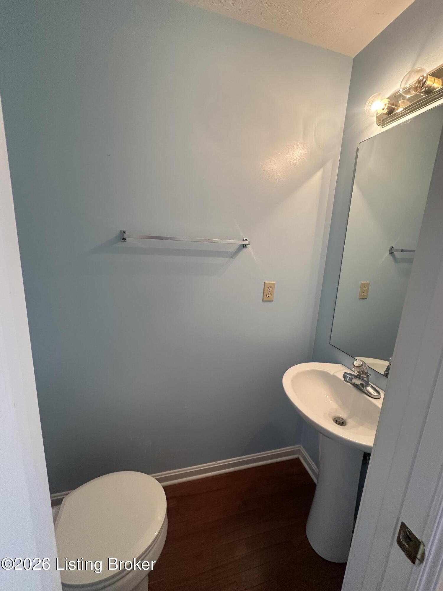 100 E Court Dr Property Photo 27