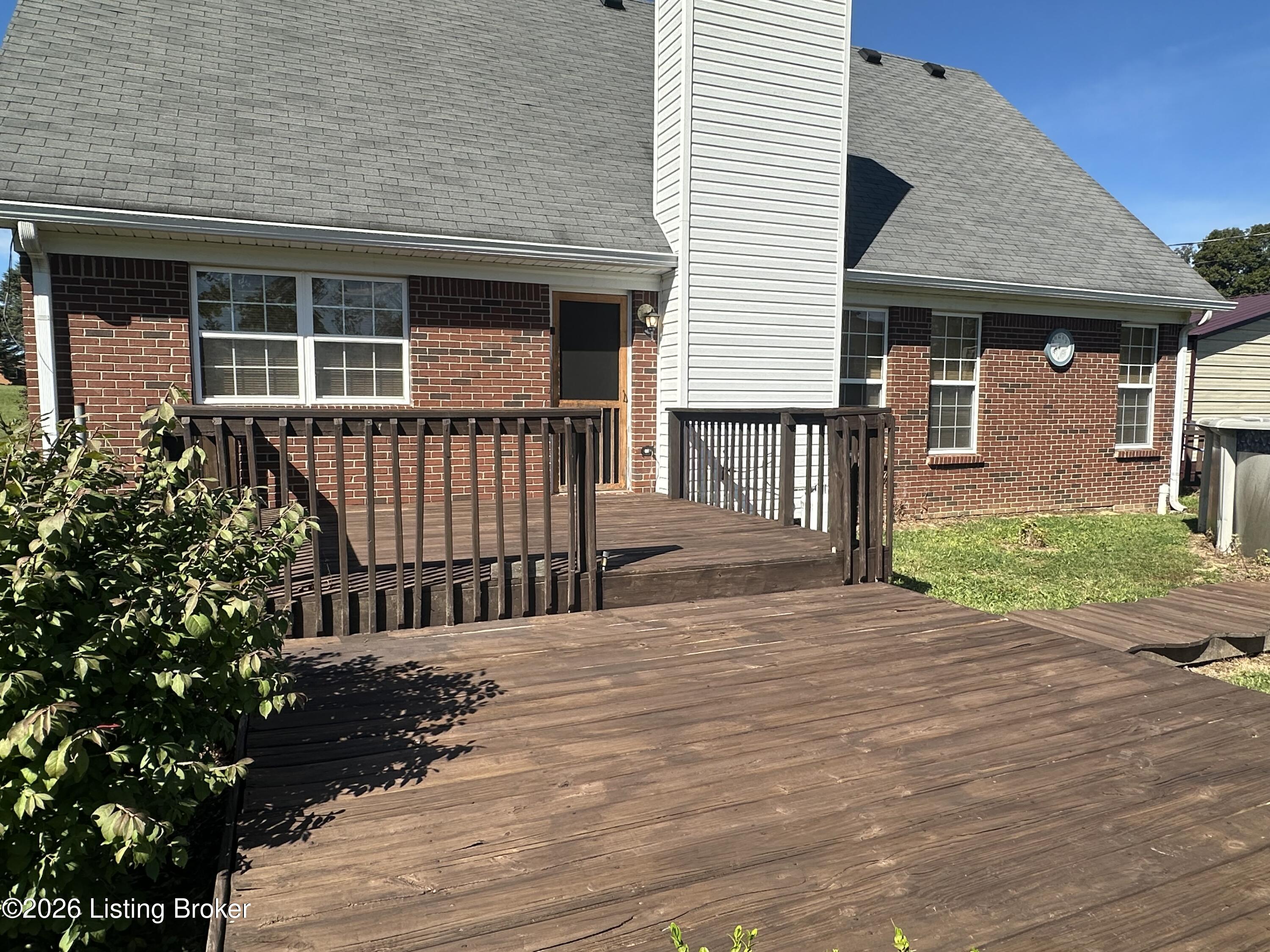 100 E Court Dr Property Photo 43