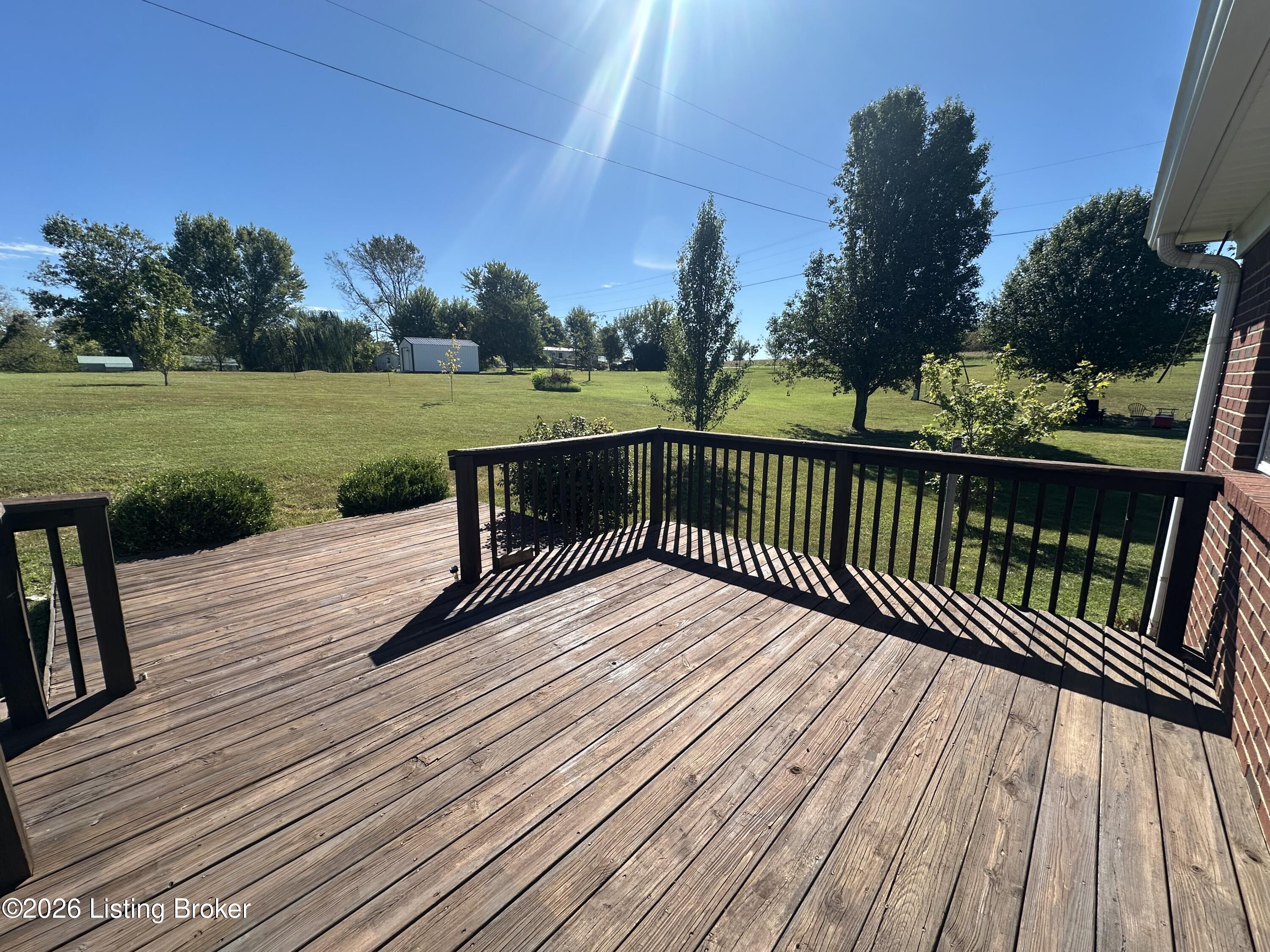 100 E Court Dr Property Photo 44