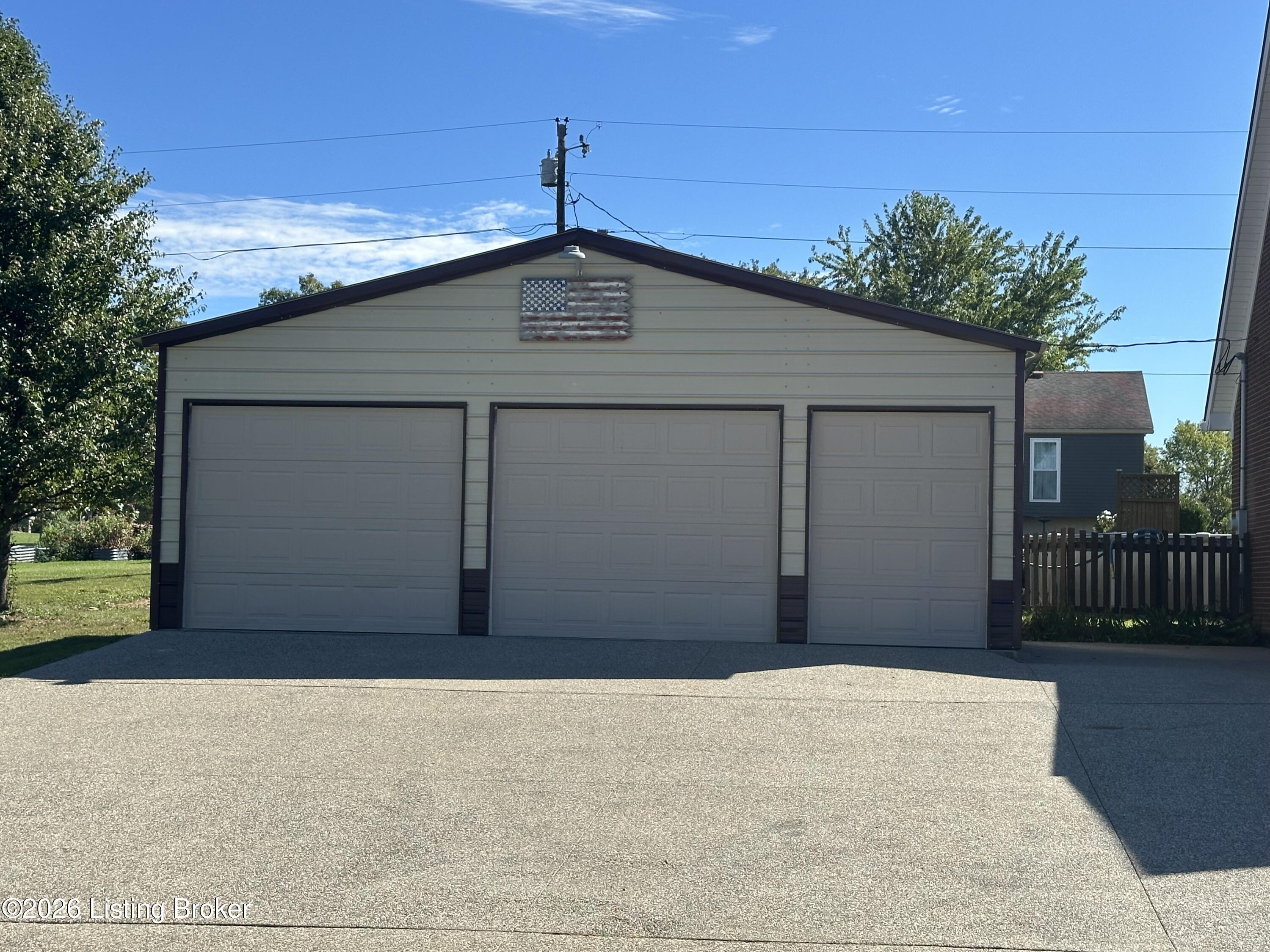 100 E Court Dr Property Photo 53