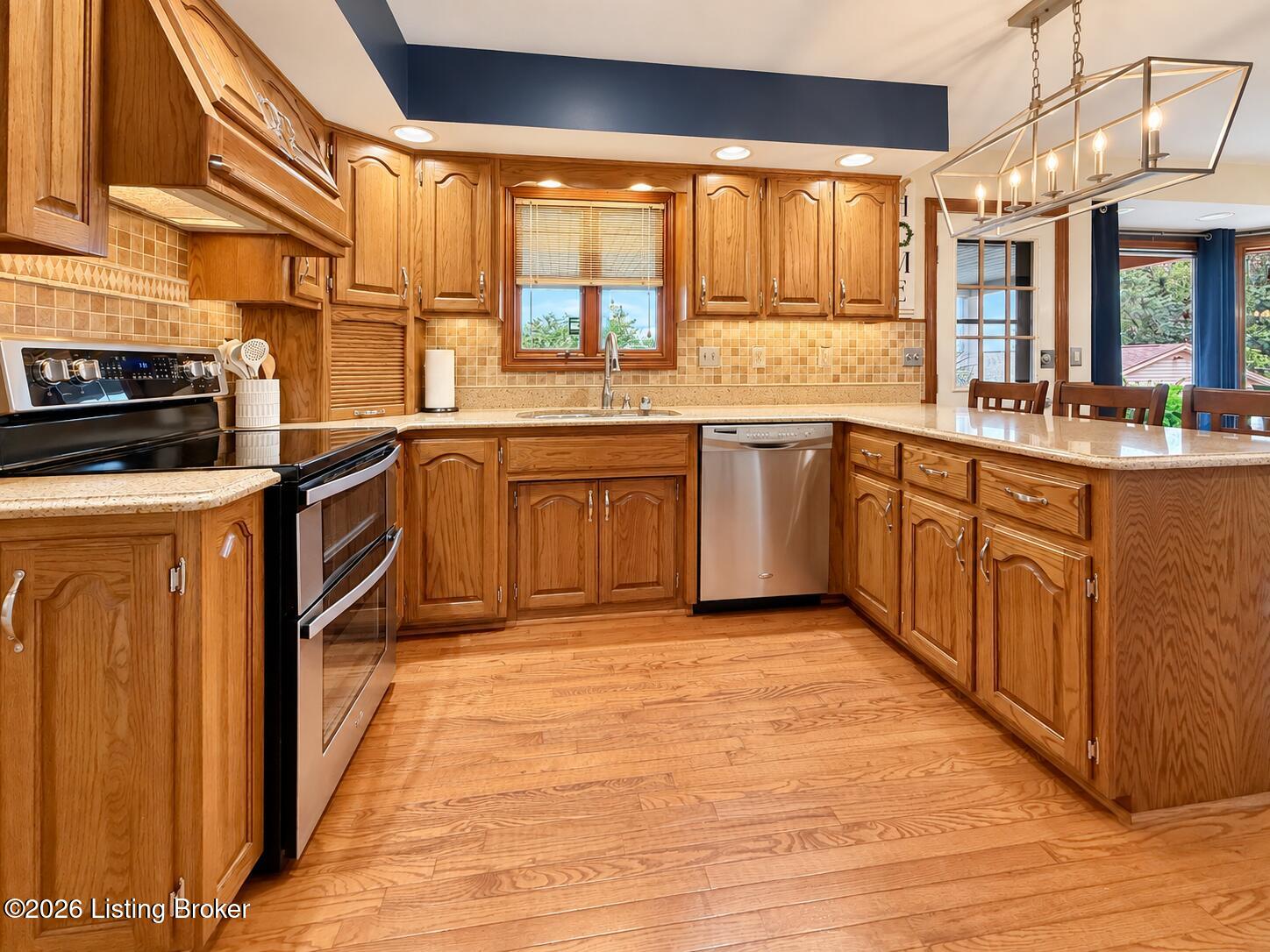 307 Laverne Ct Property Photo 14