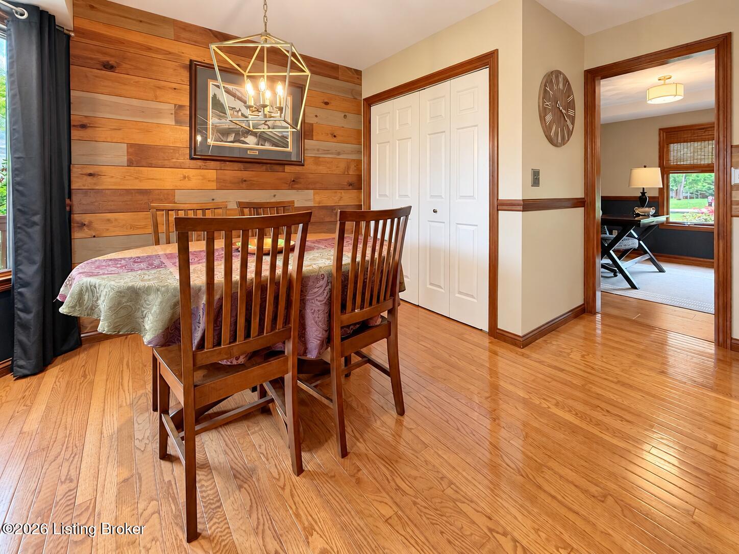 307 Laverne Ct Property Photo 20