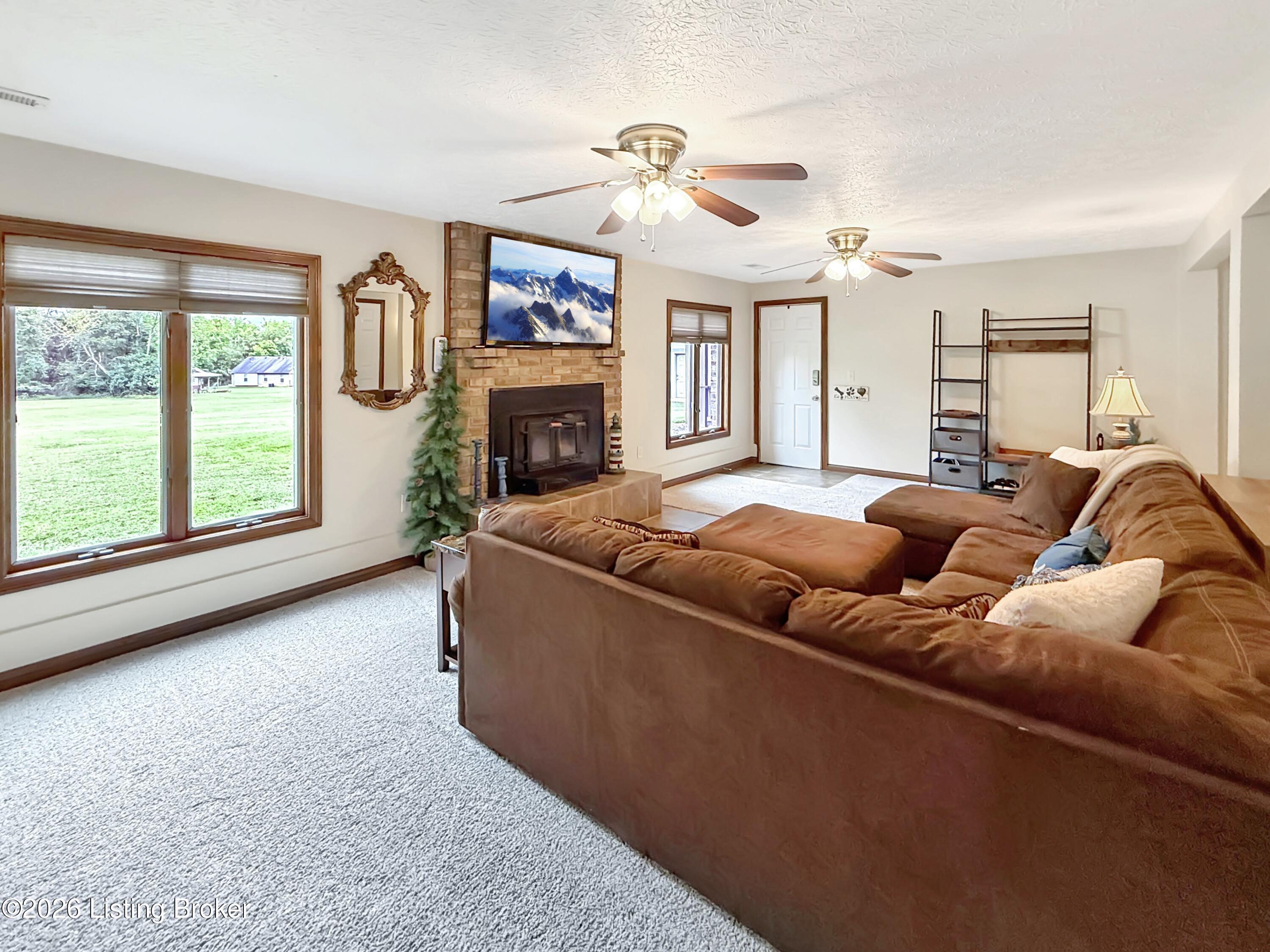 307 Laverne Ct Property Photo 48