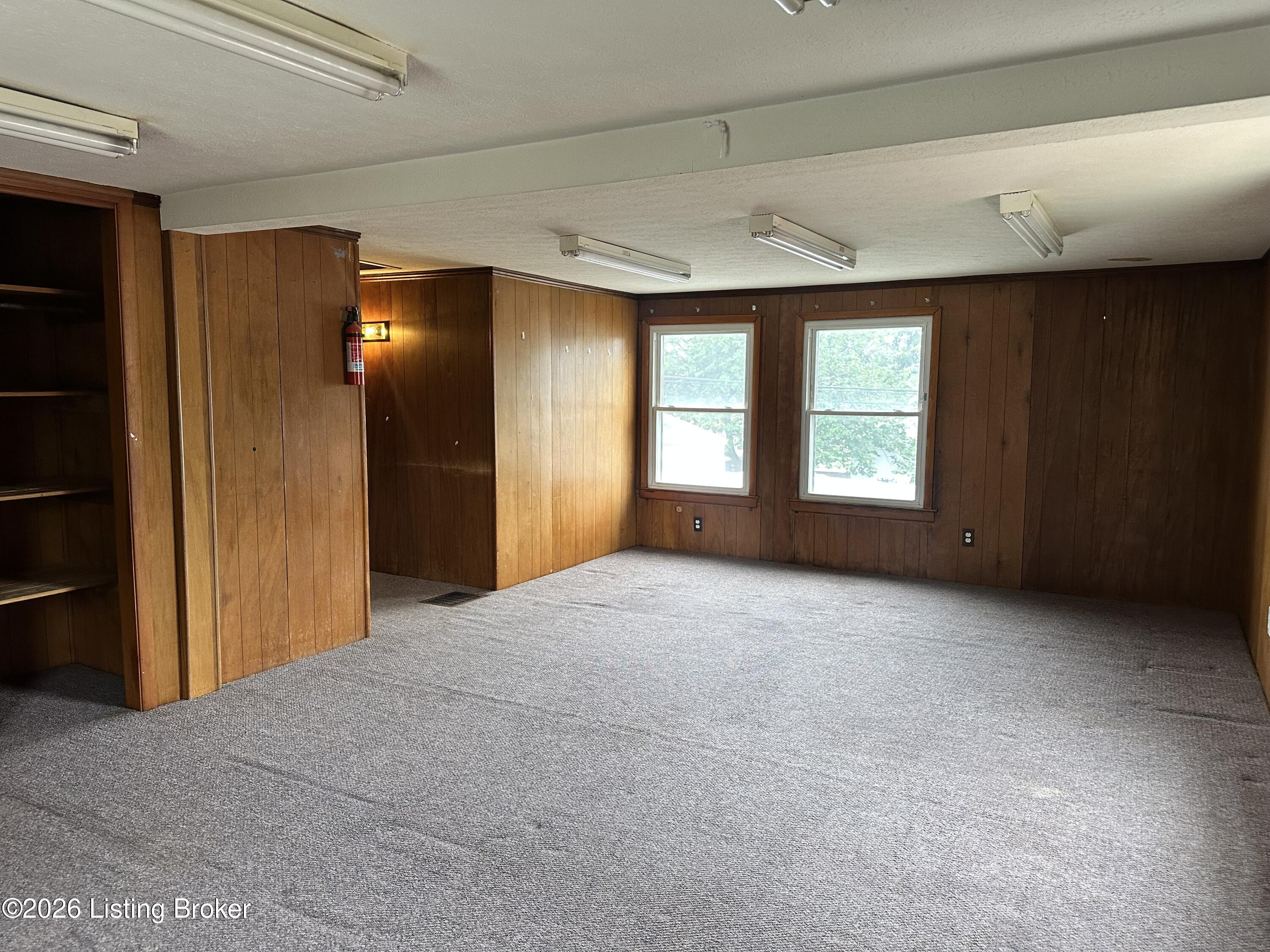 1346 Lillian Ave Property Photo 3