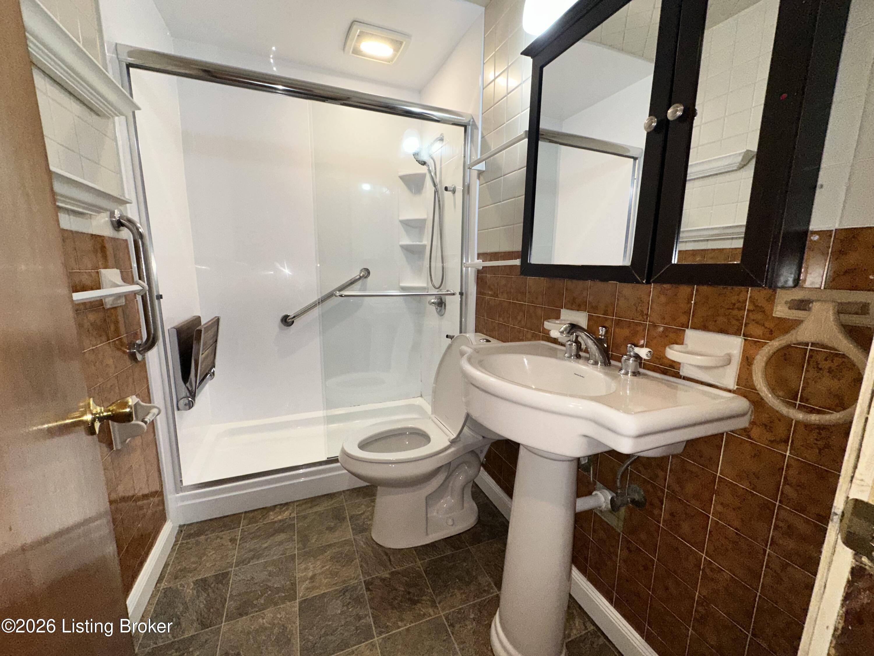 1346 Lillian Ave Property Photo 12