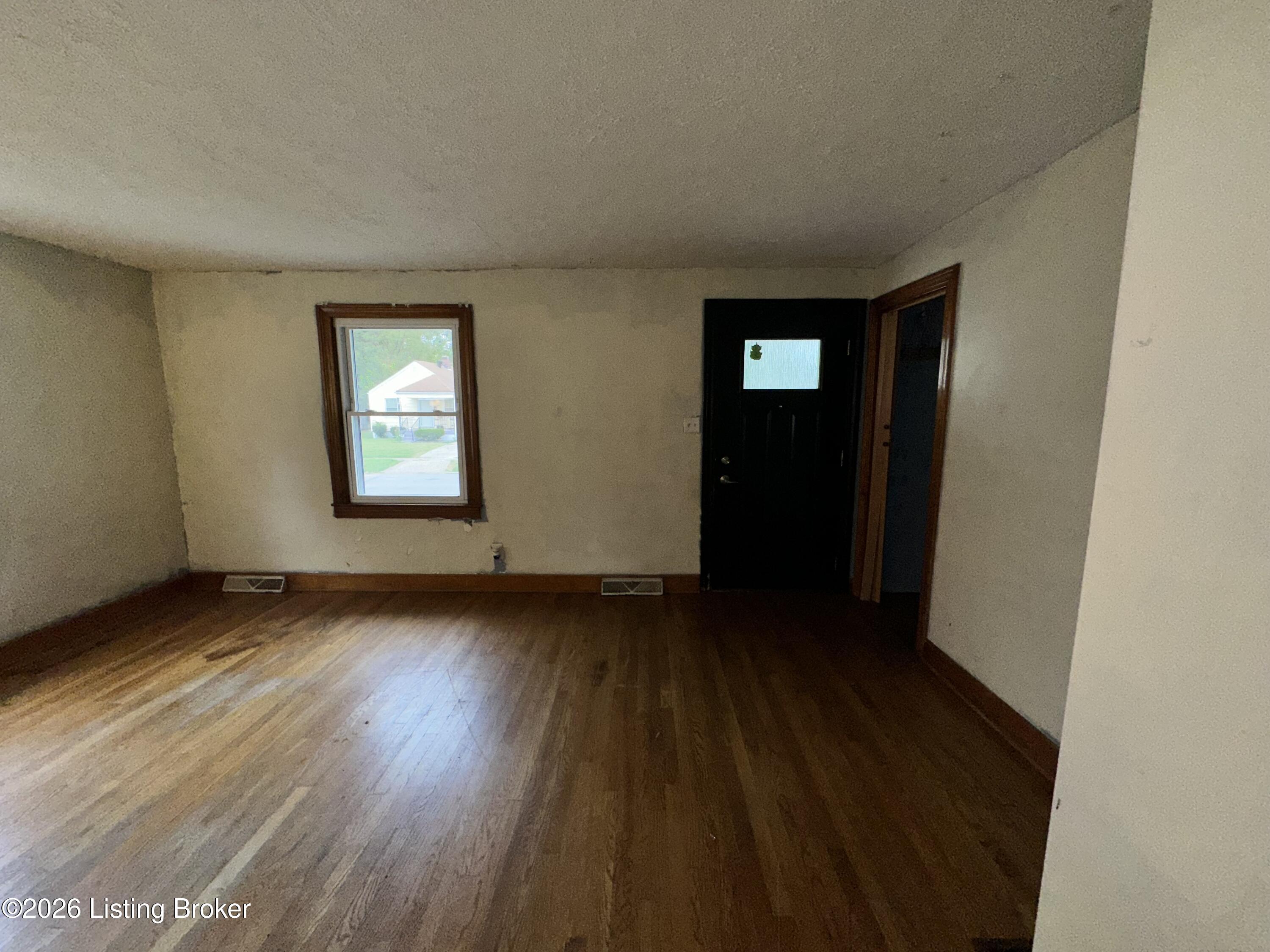 1346 Lillian Ave Property Photo 36