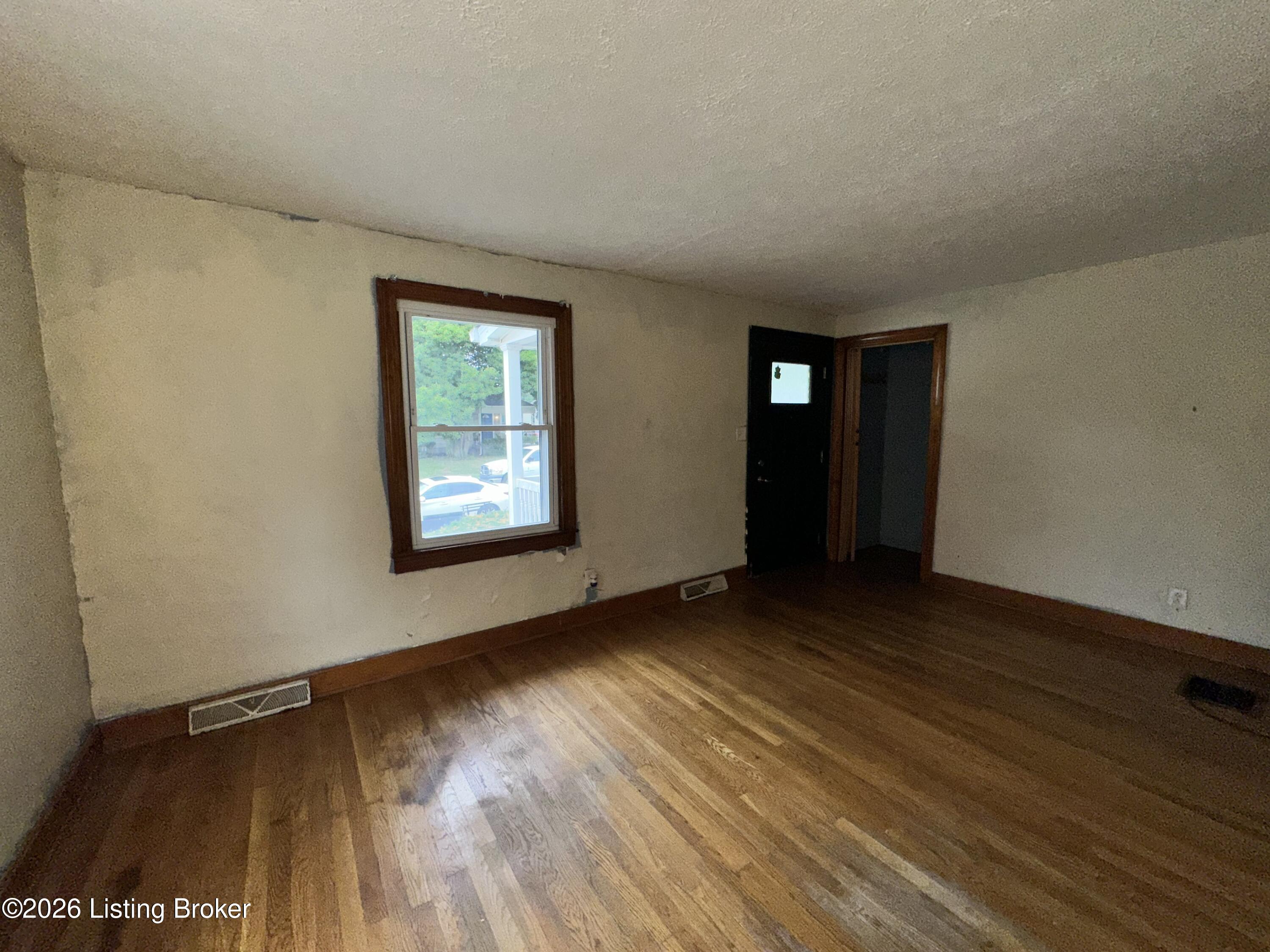 1346 Lillian Ave Property Photo 37