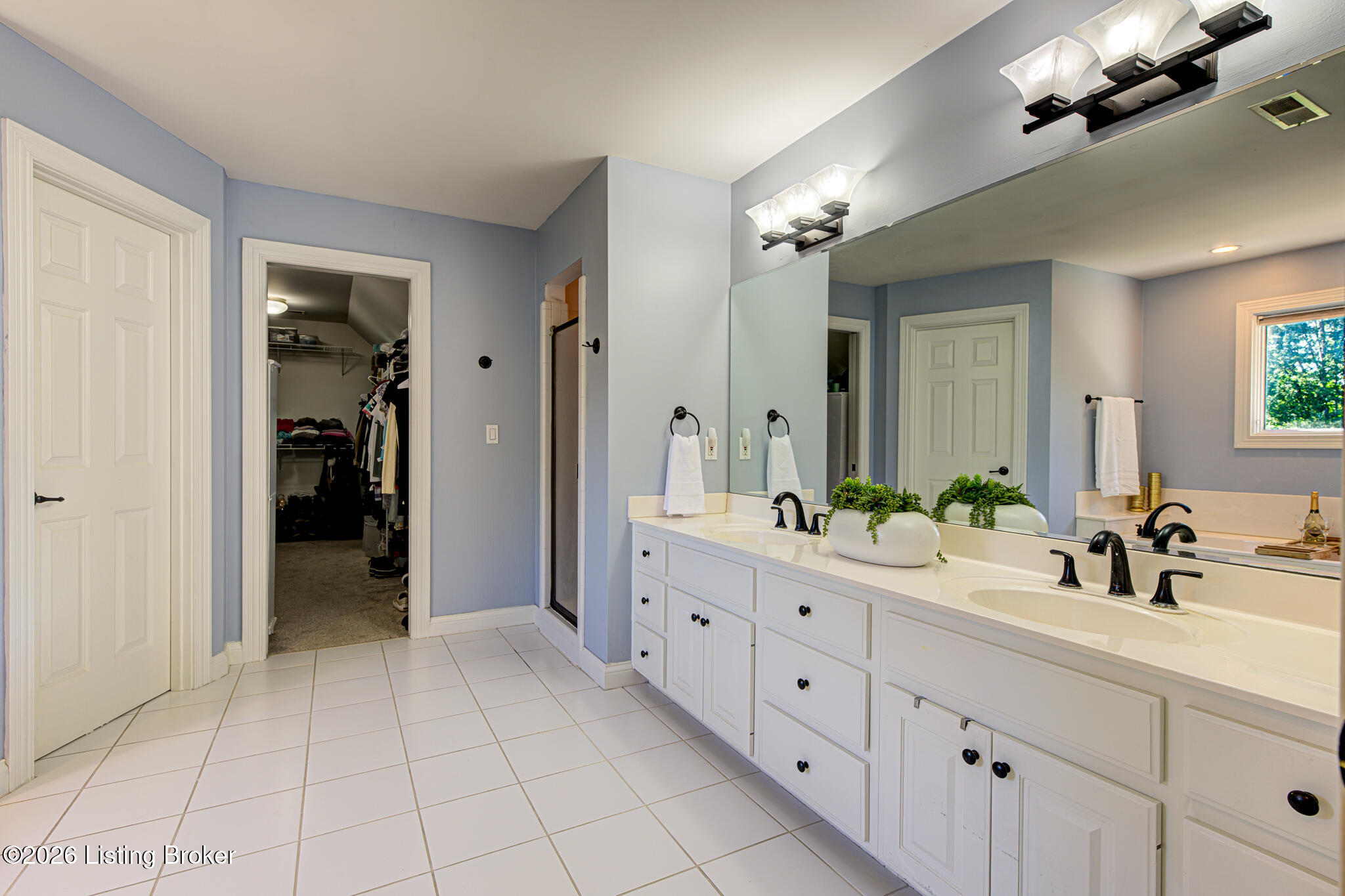 1302 Isleworth Dr Property Photo 13