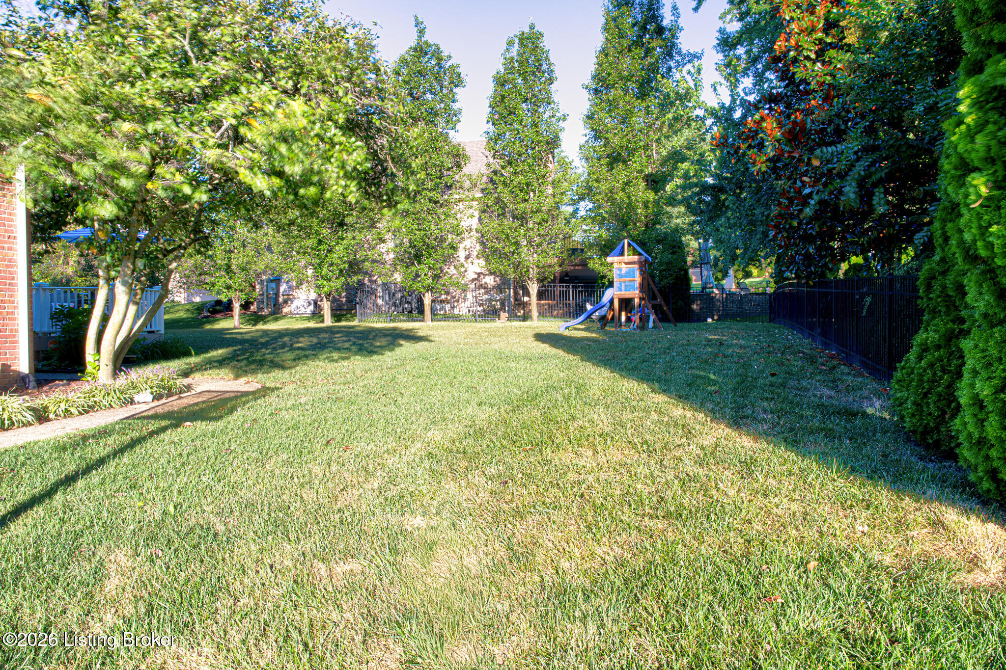 1302 Isleworth Dr Property Photo 21