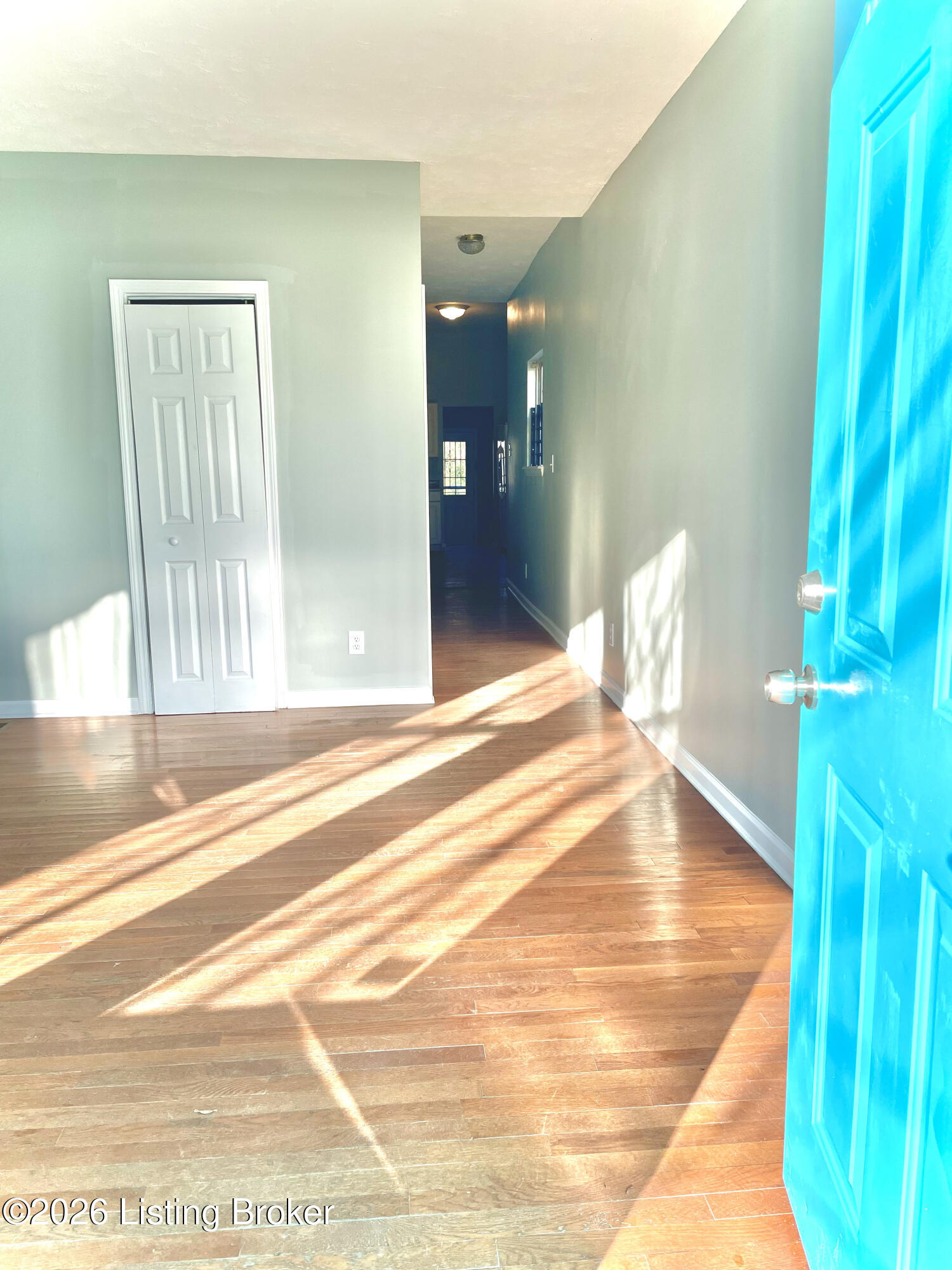 2631 W Kentucky St Property Photo 4