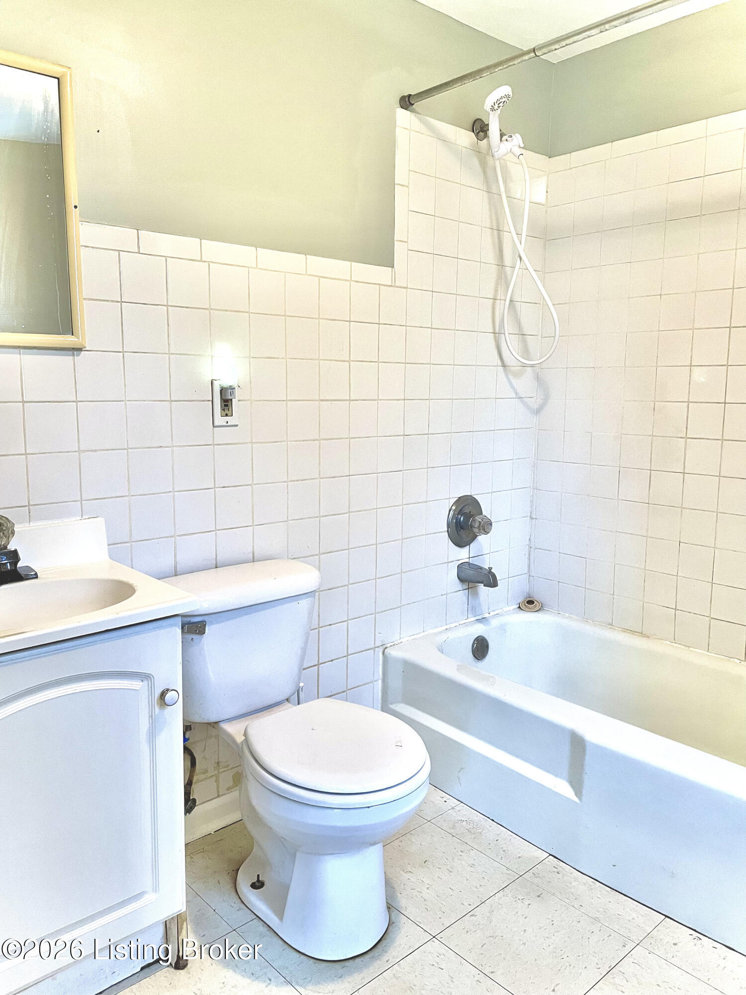 2631 W Kentucky St Property Photo 9