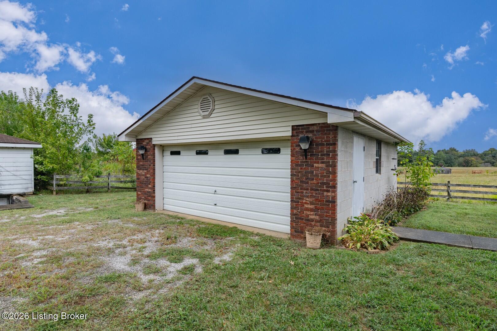 2924 Caney Creek Rd Property Photo 15