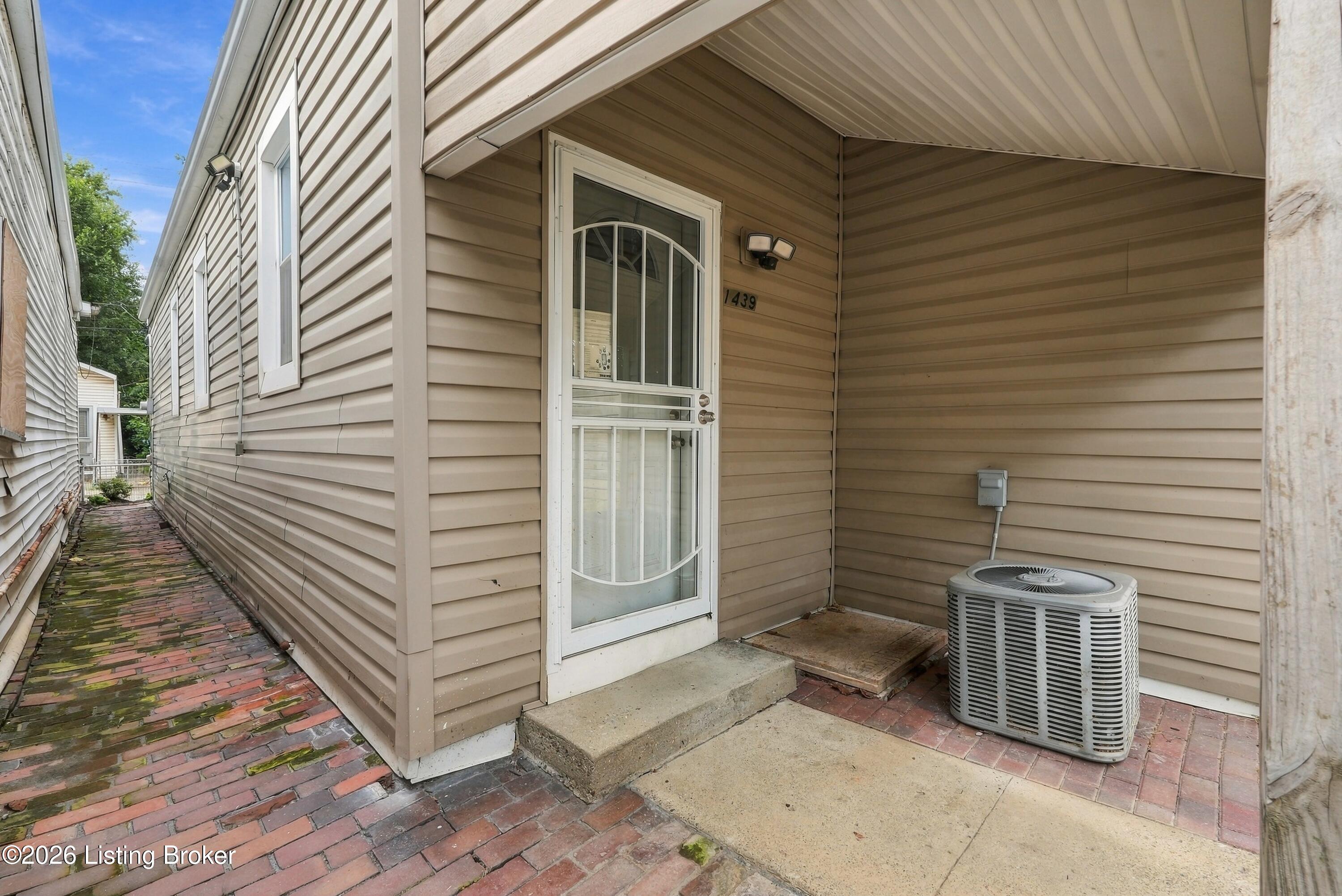 1439 S 8th St Property Photo 16