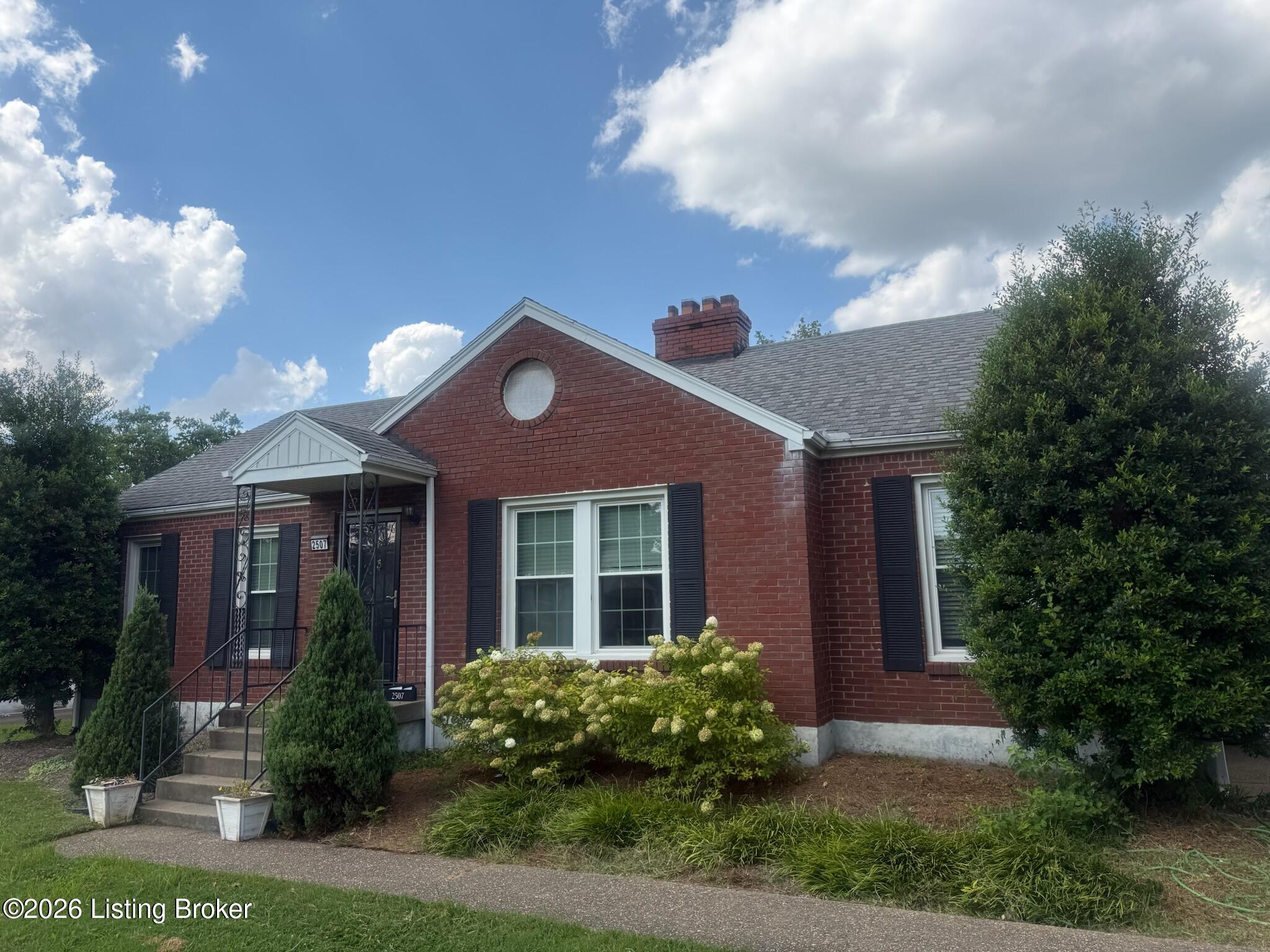 2507 Alanmede Rd Property Photo 1