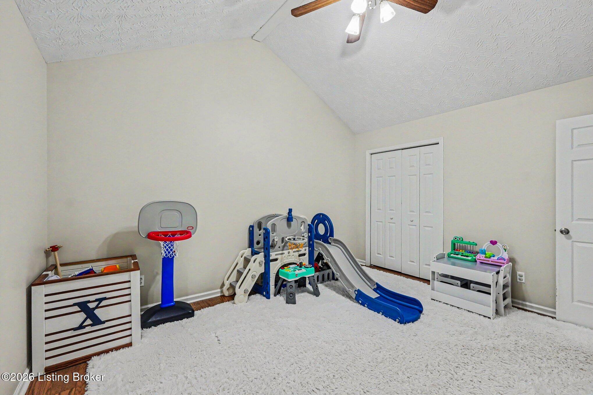 1513 Daverman Dr Property Photo 17