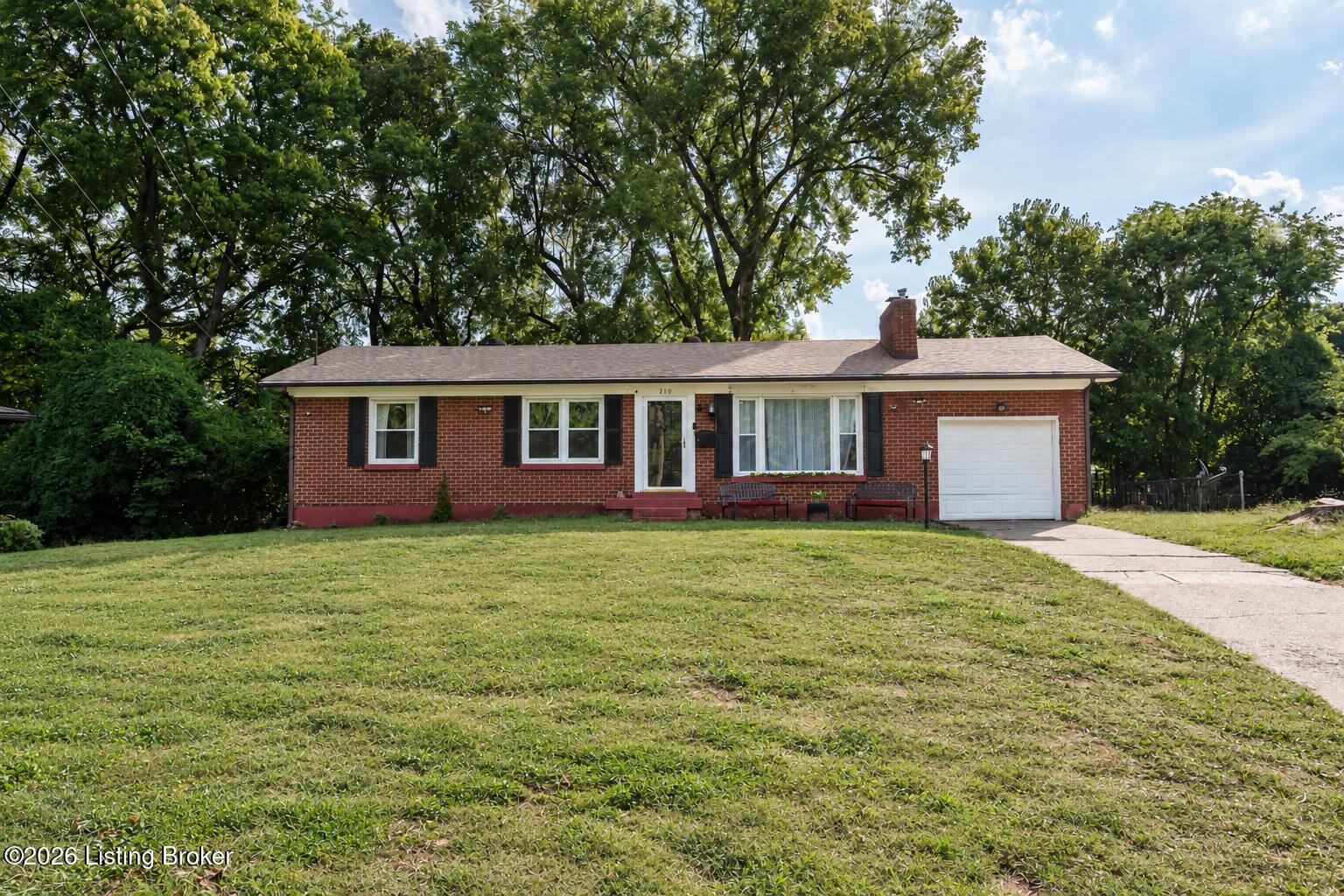 210 Spring Garden Dr Property Photo 1