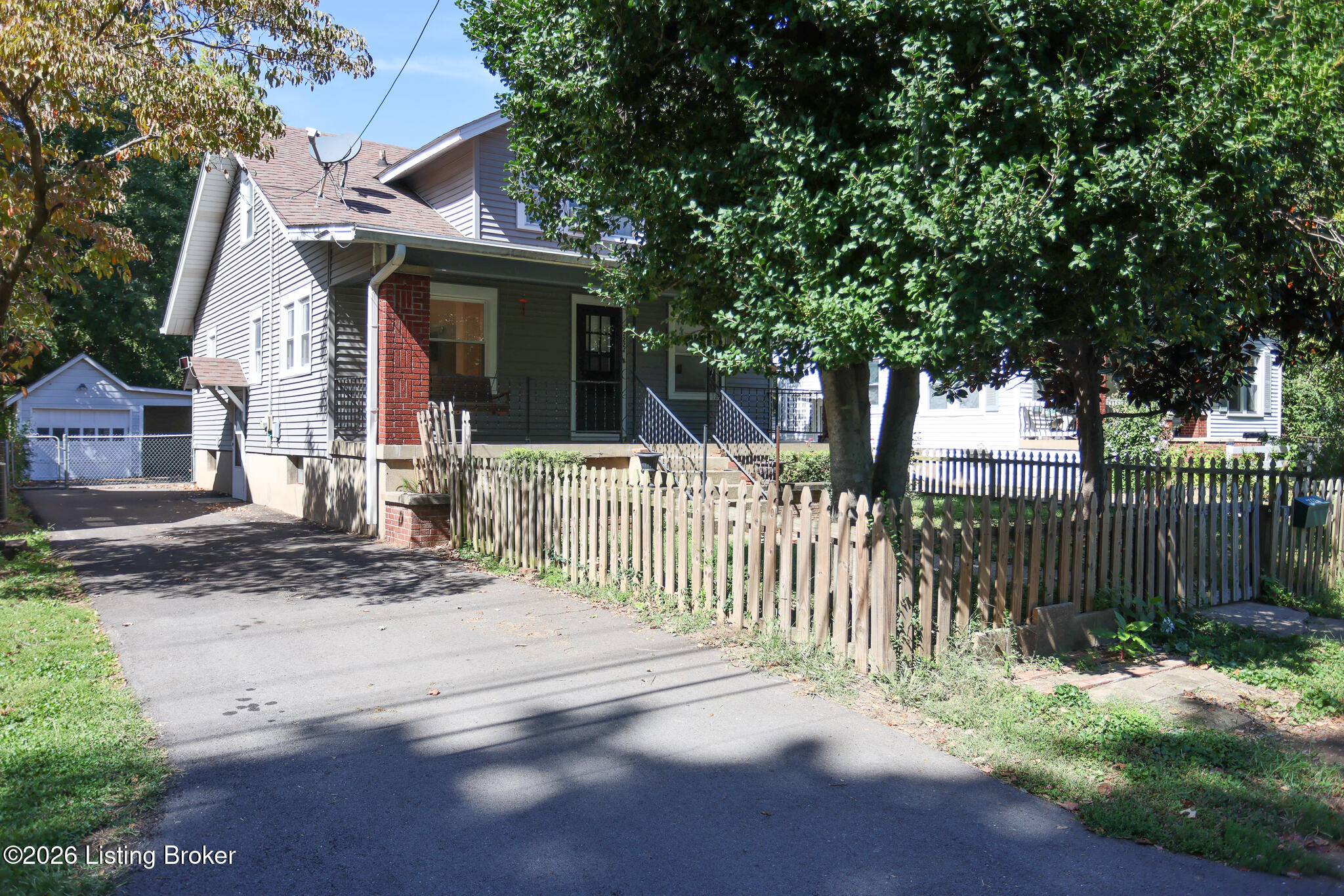 2221 Beargrass Ave Property Photo 2