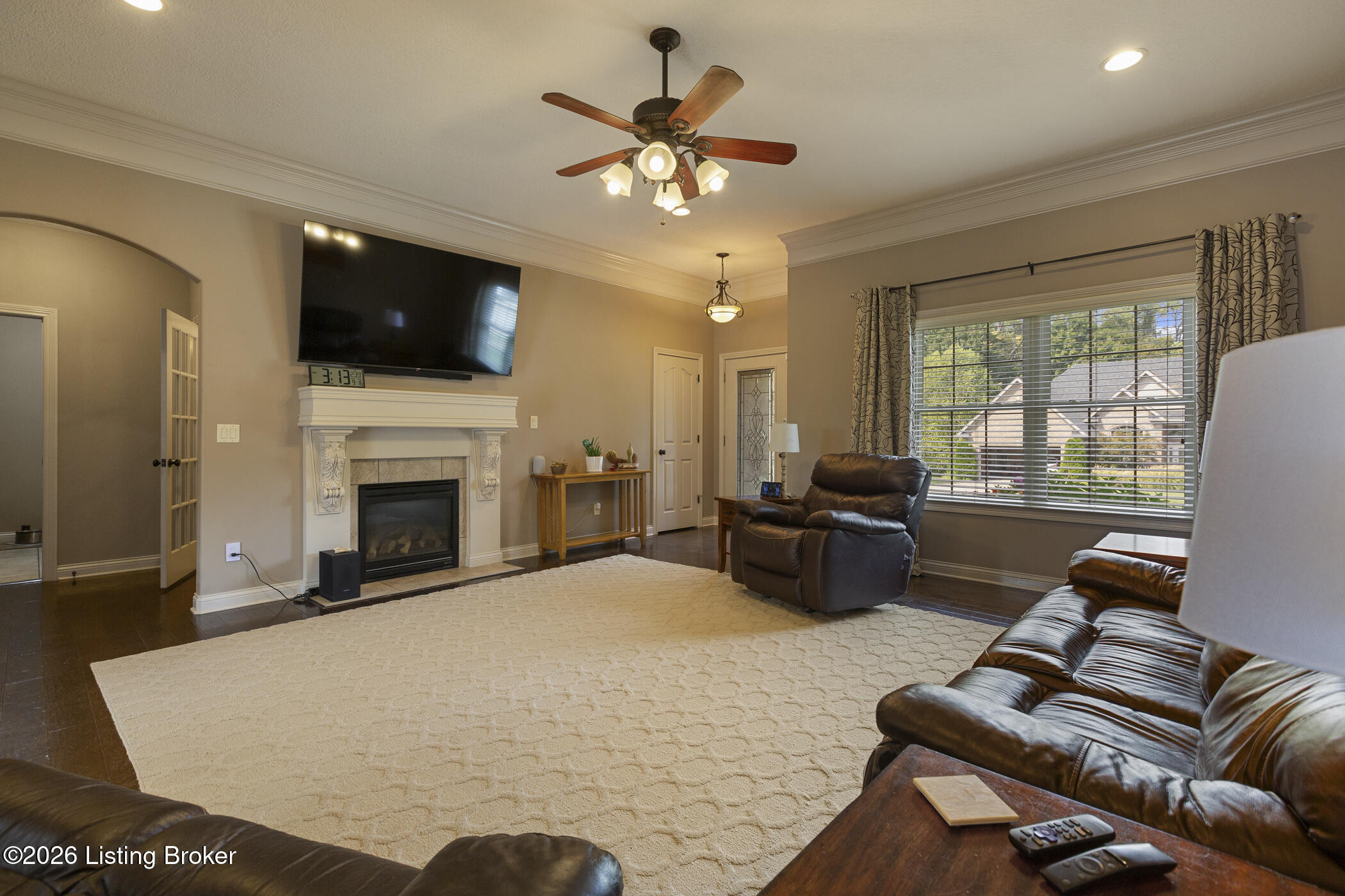 4063 Viewcrest Loop Property Photo 8