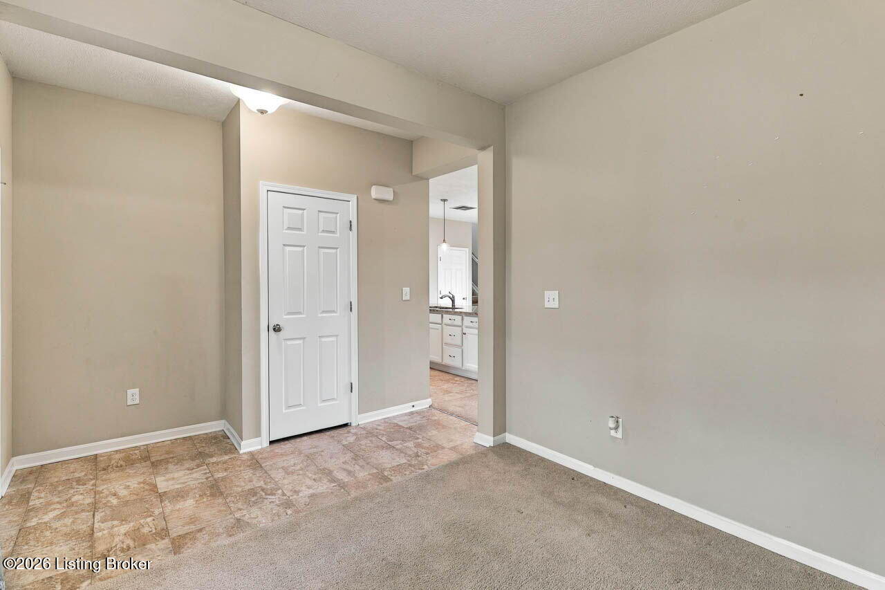 127 Eagles Crest Ct Property Photo 9
