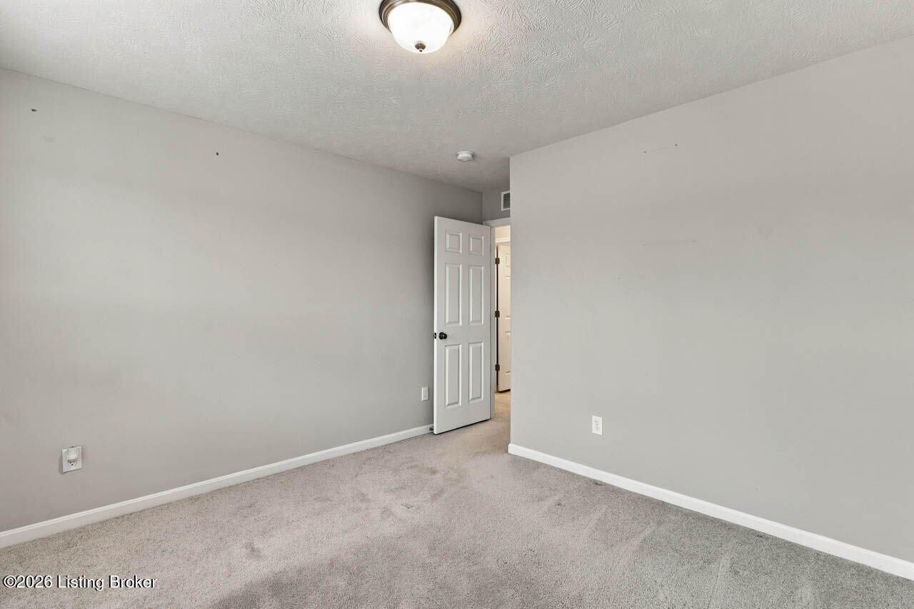 127 Eagles Crest Ct Property Photo 31