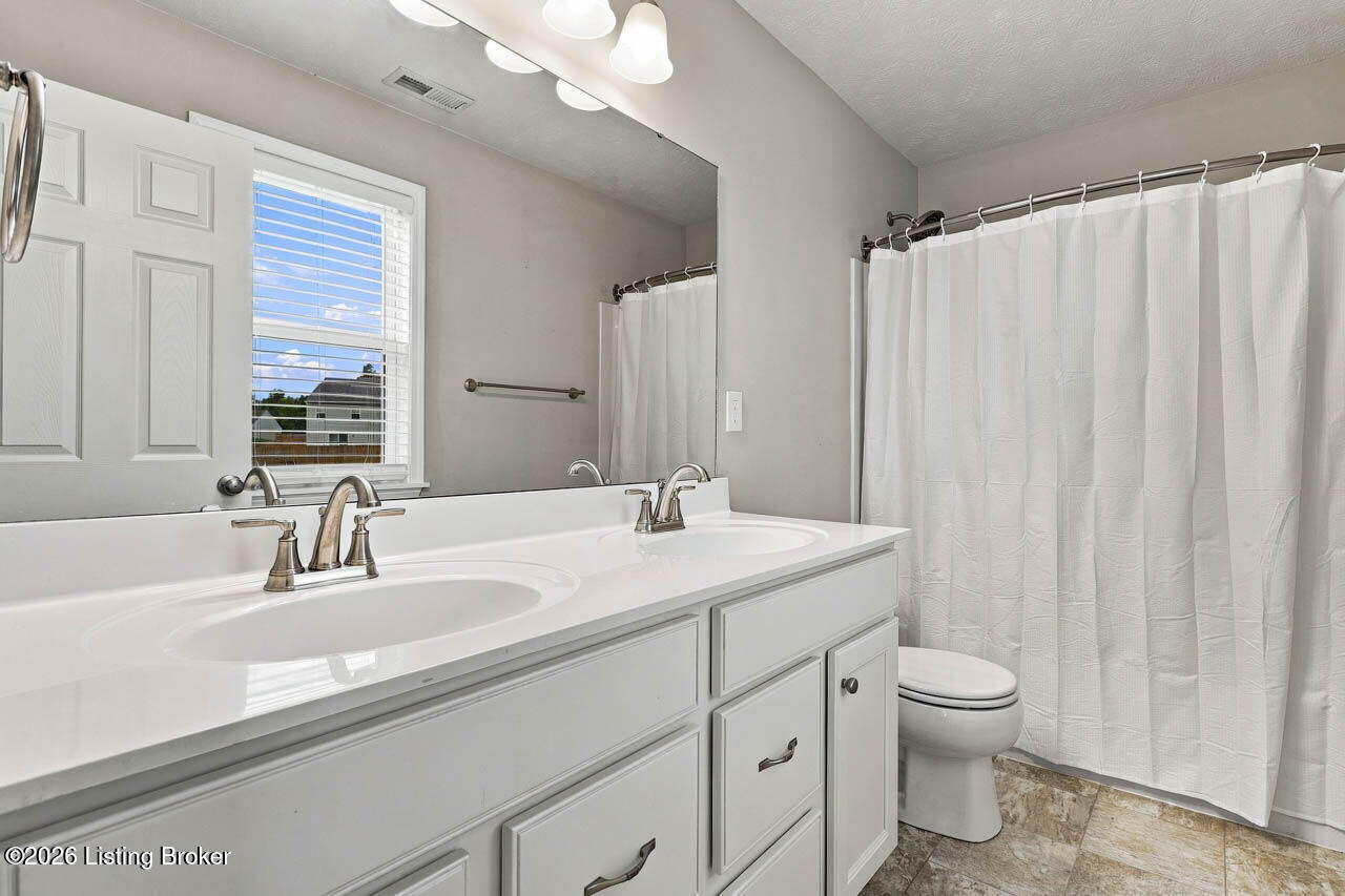 127 Eagles Crest Ct Property Photo 35