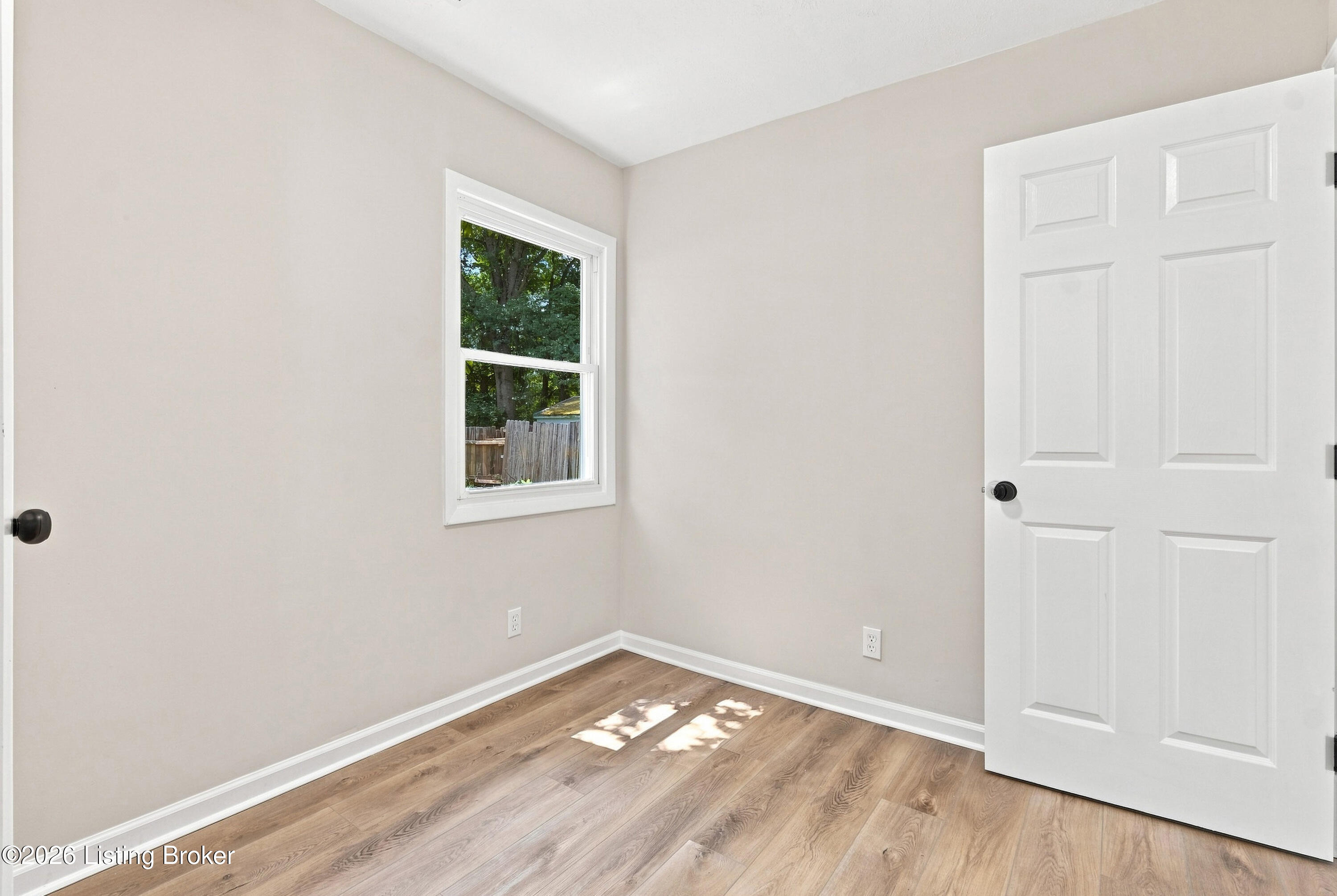 318 Freeman Ave Property Photo 19