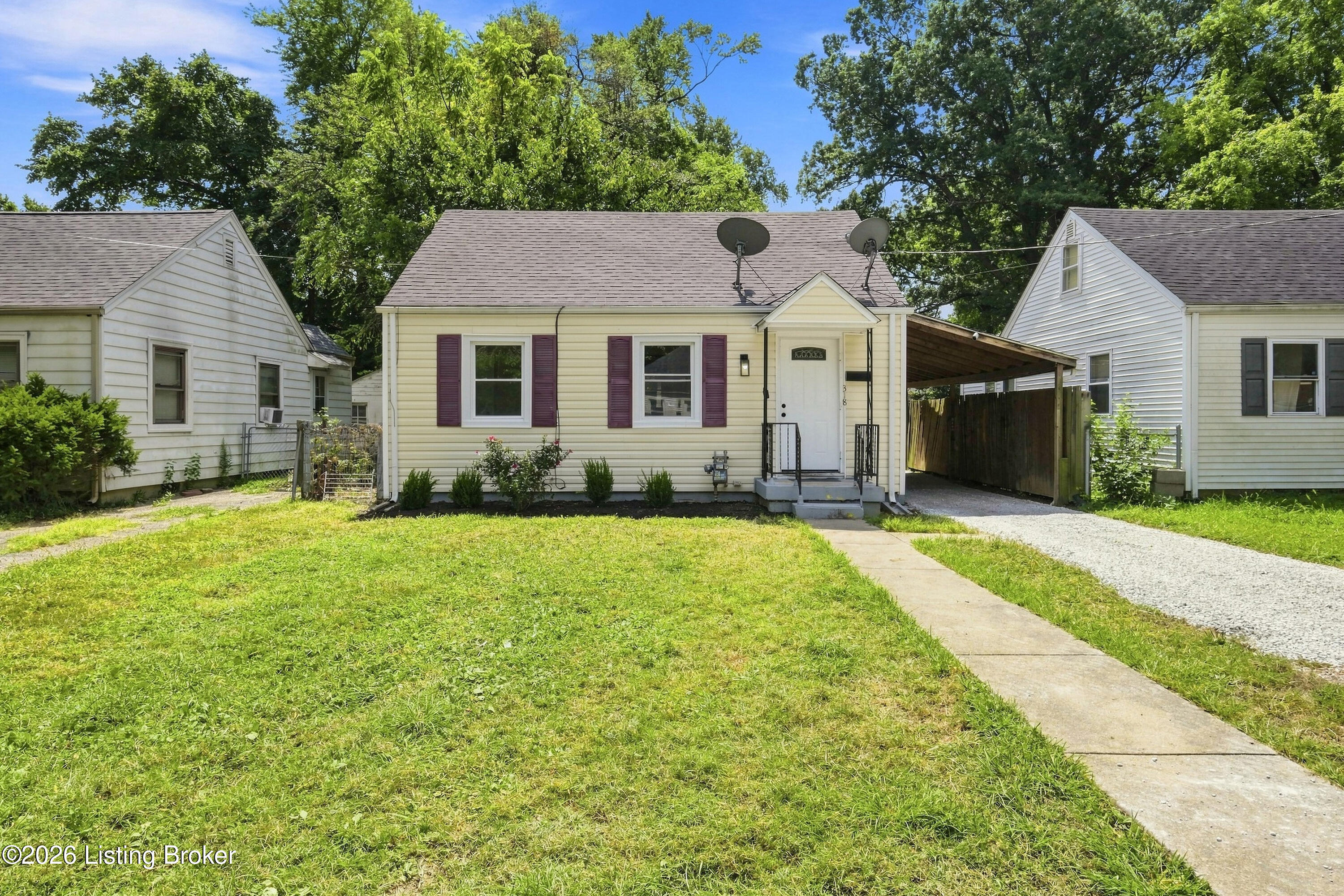318 Freeman Ave Property Photo 25