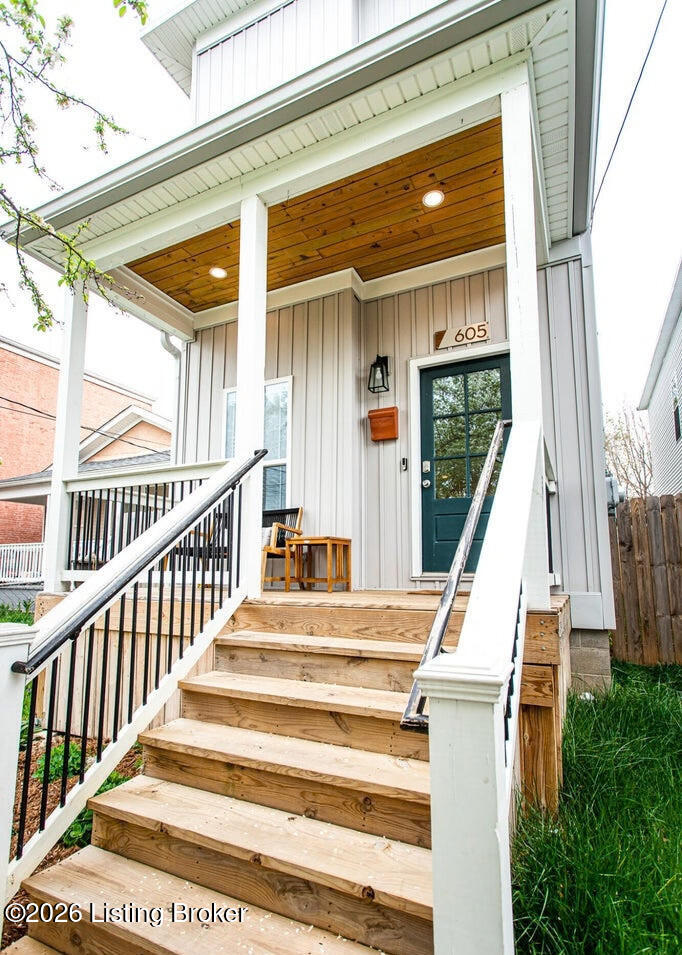 605 E Kentucky St Property Photo 1