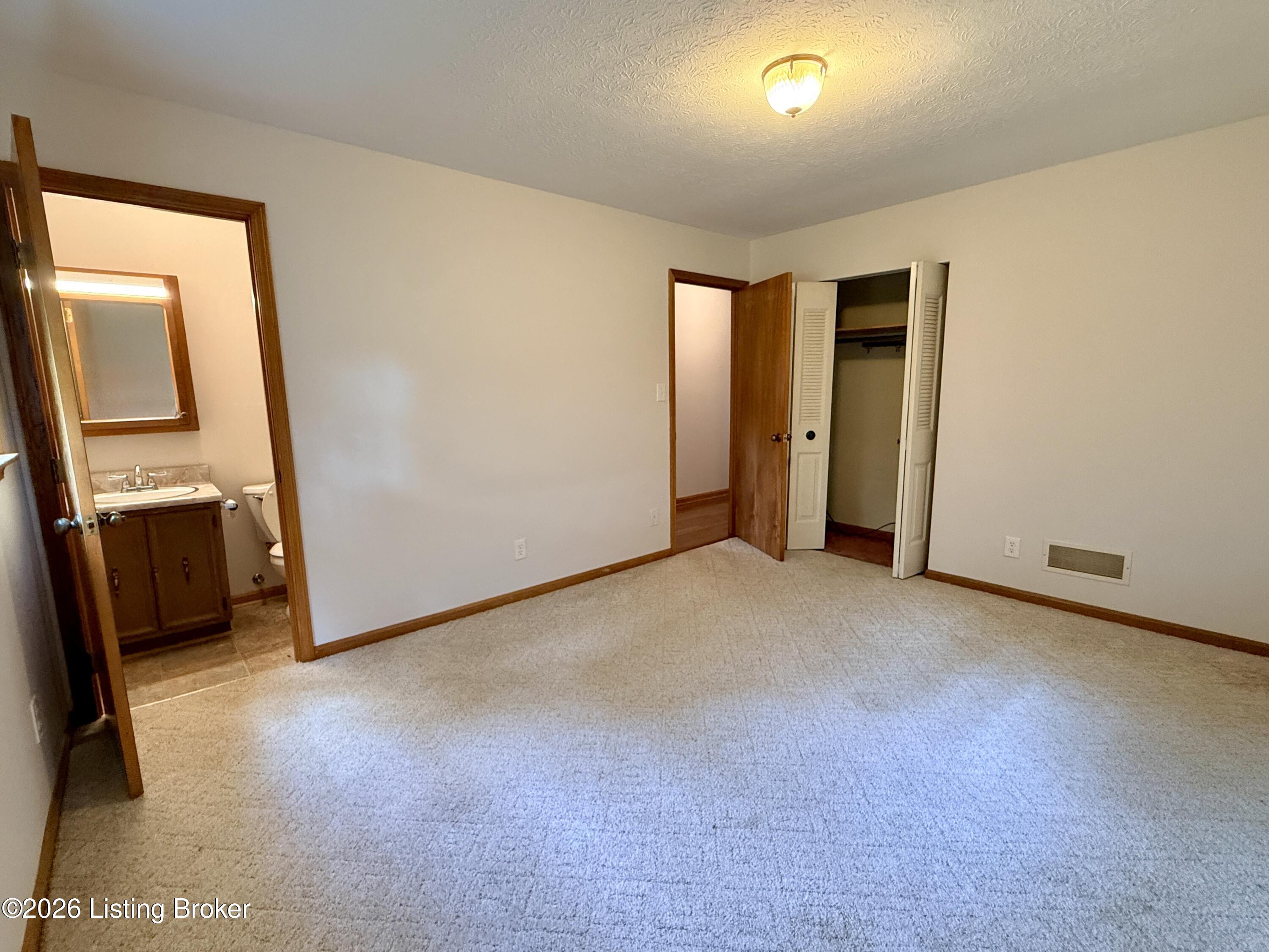 4198 Springfield Rd Property Photo 24
